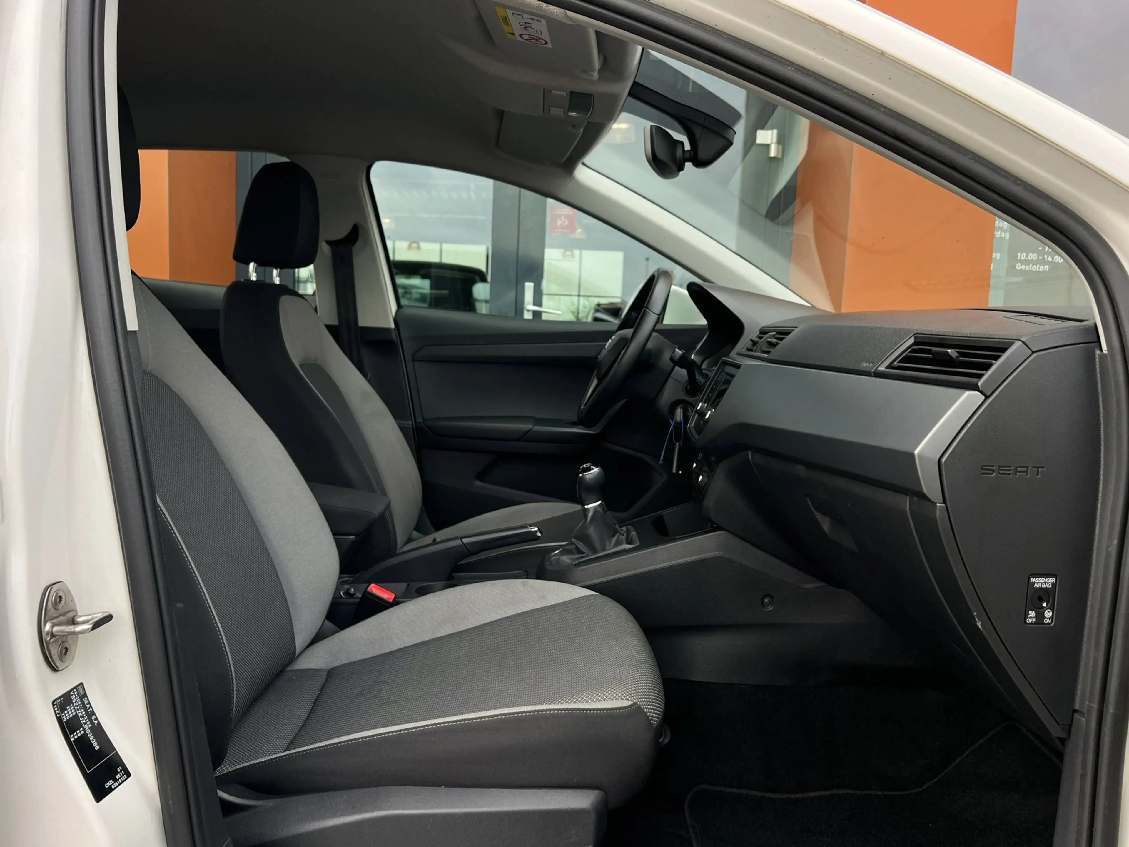 SEAT Ibiza 1.0TSI|PDC|Bluetooth|Climate|Isofix|APK 2027 — photo 9