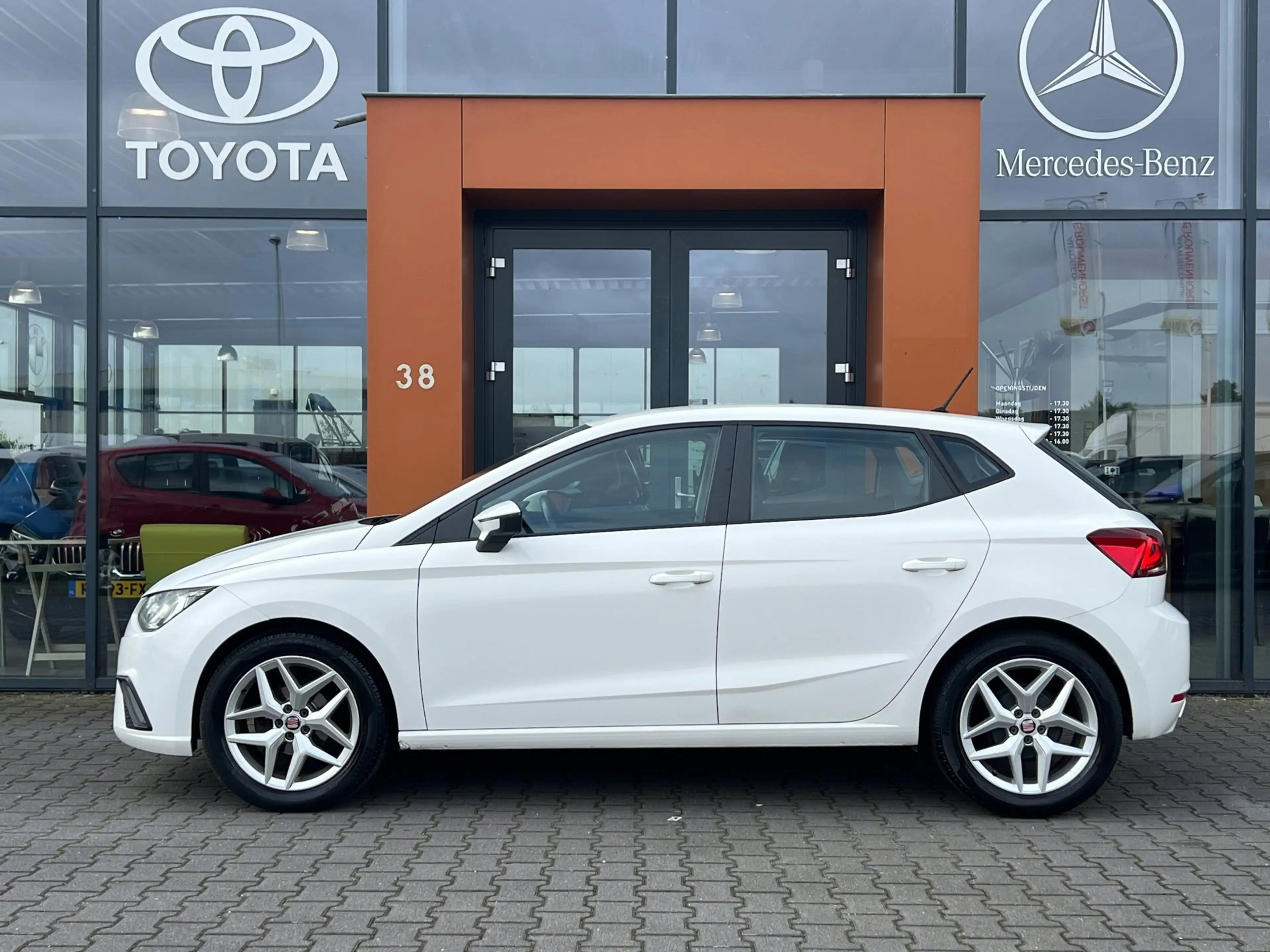 SEAT Ibiza 1.0TSI|PDC|Bluetooth|Climate|Isofix|APK 2027 — photo 2
