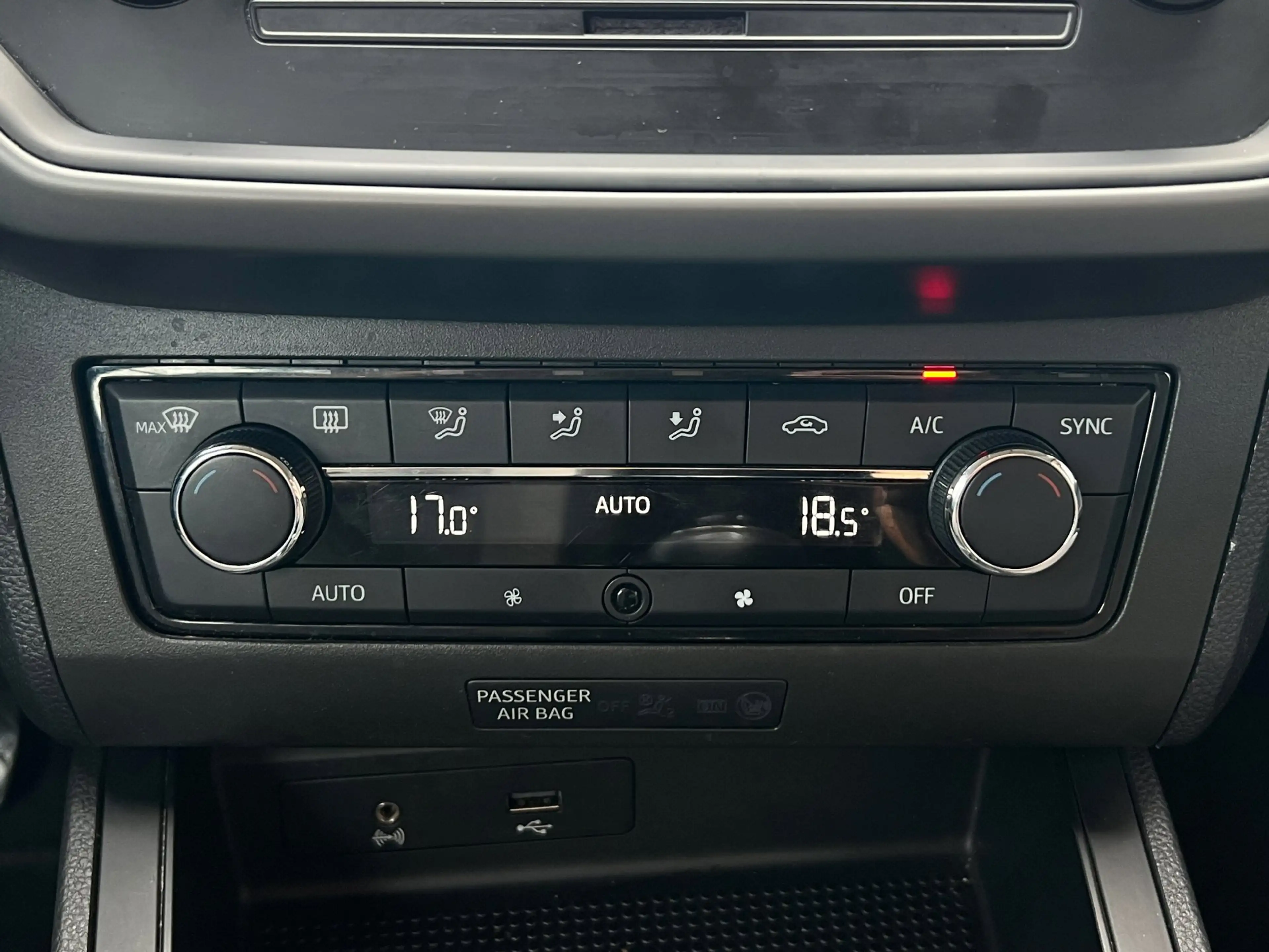 SEAT Ibiza 1.0TSI|PDC|Bluetooth|Climate|Isofix|APK 2027 — photo 15