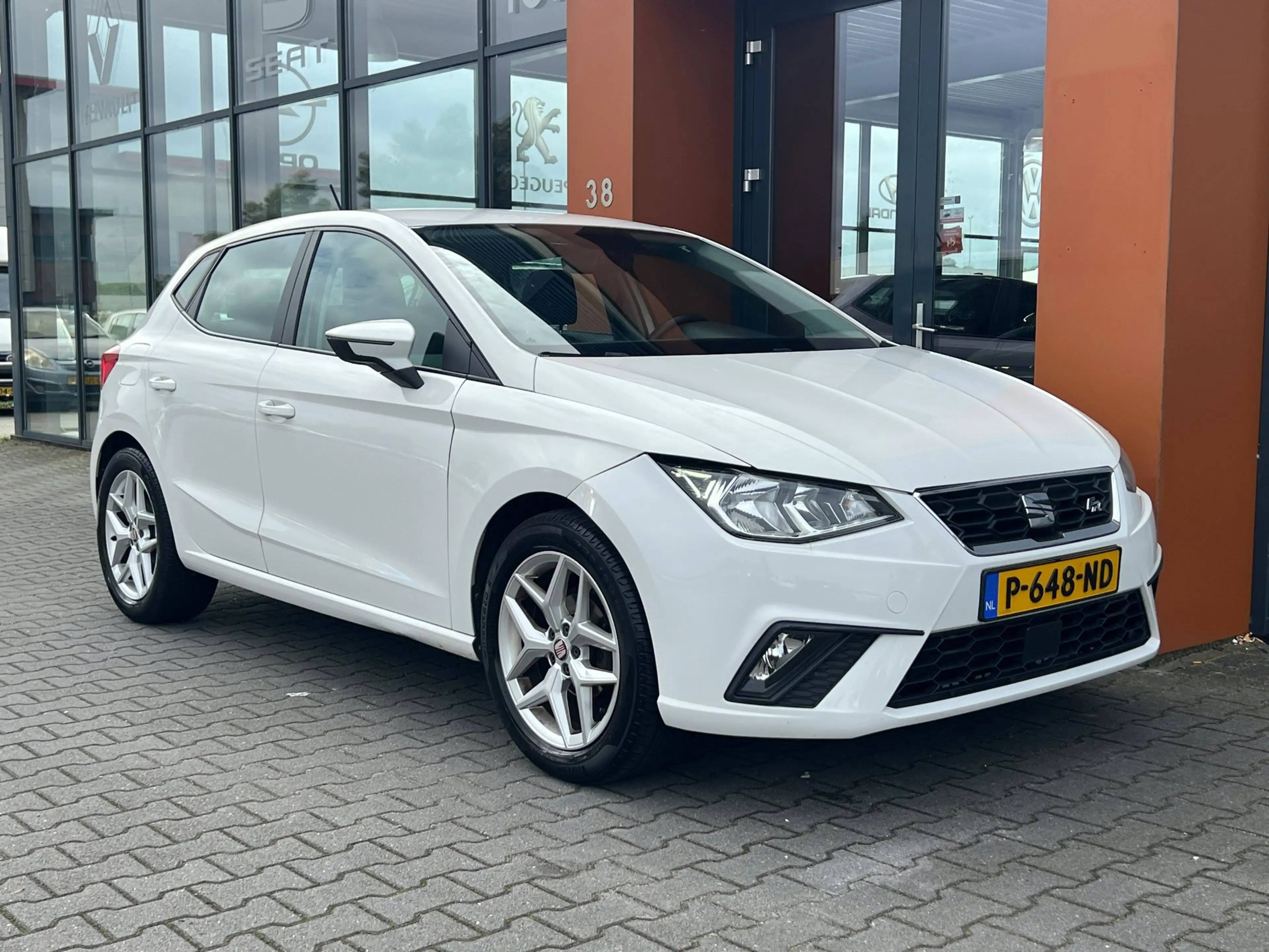 SEAT Ibiza 1.0TSI|PDC|Bluetooth|Climate|Isofix|APK 2027 — photo 6