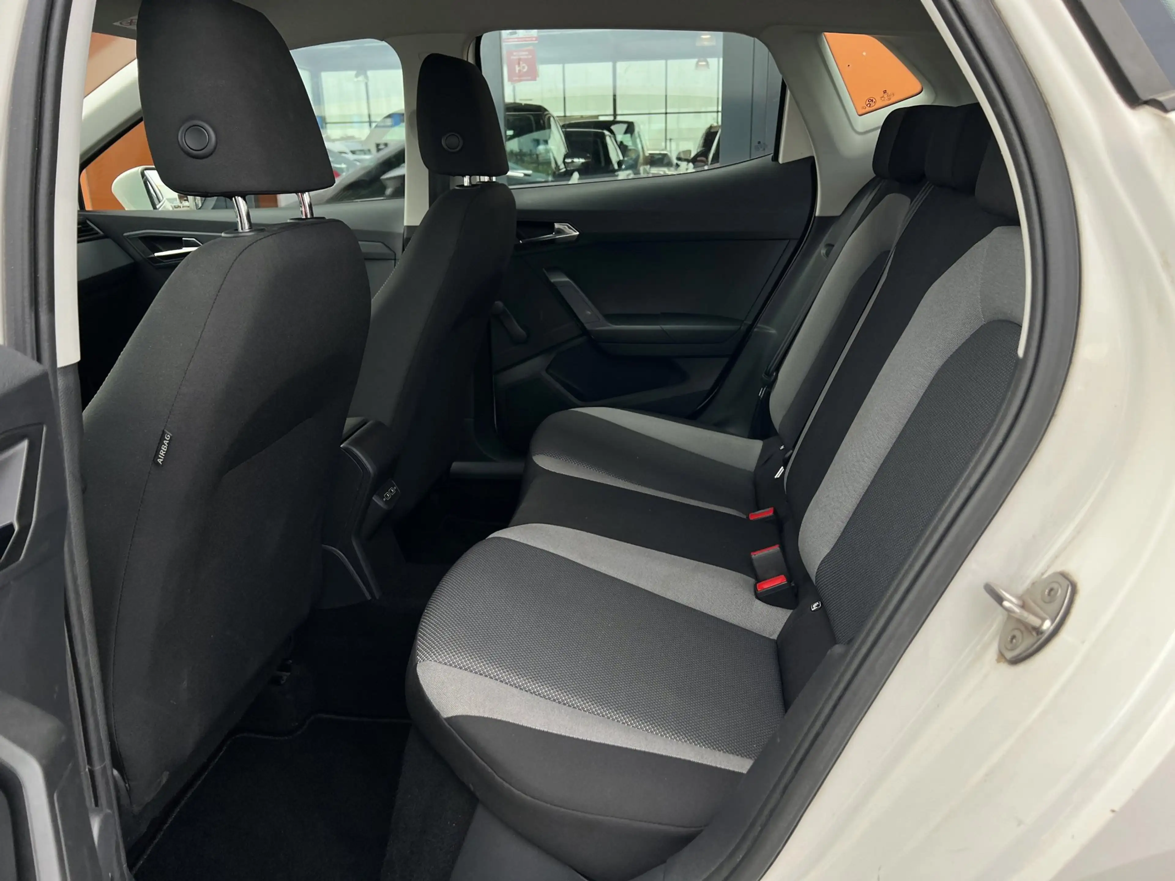 SEAT Ibiza 1.0TSI|PDC|Bluetooth|Climate|Isofix|APK 2027 — photo 5
