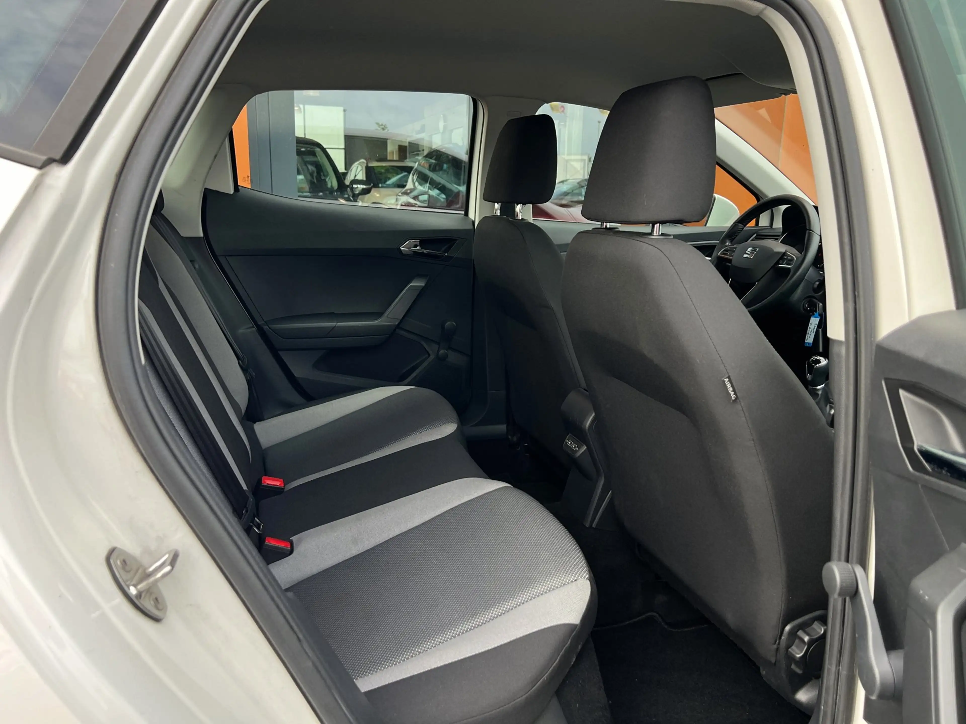 SEAT Ibiza 1.0TSI|PDC|Bluetooth|Climate|Isofix|APK 2027 — photo 10