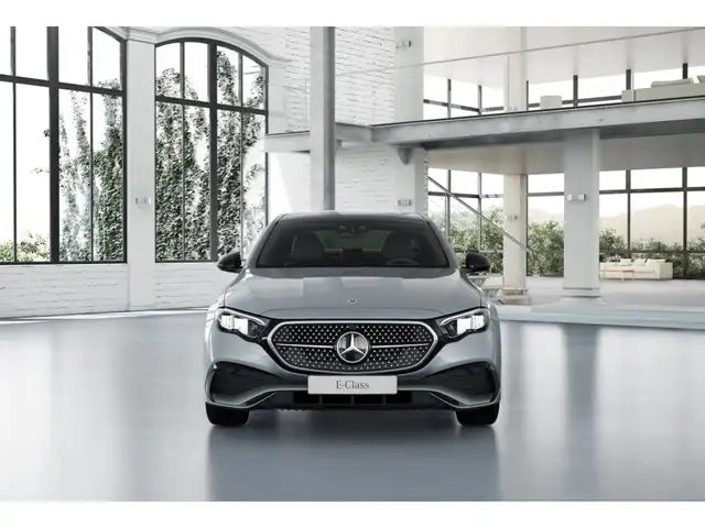 Mercedes-Benz E-Class view 5
