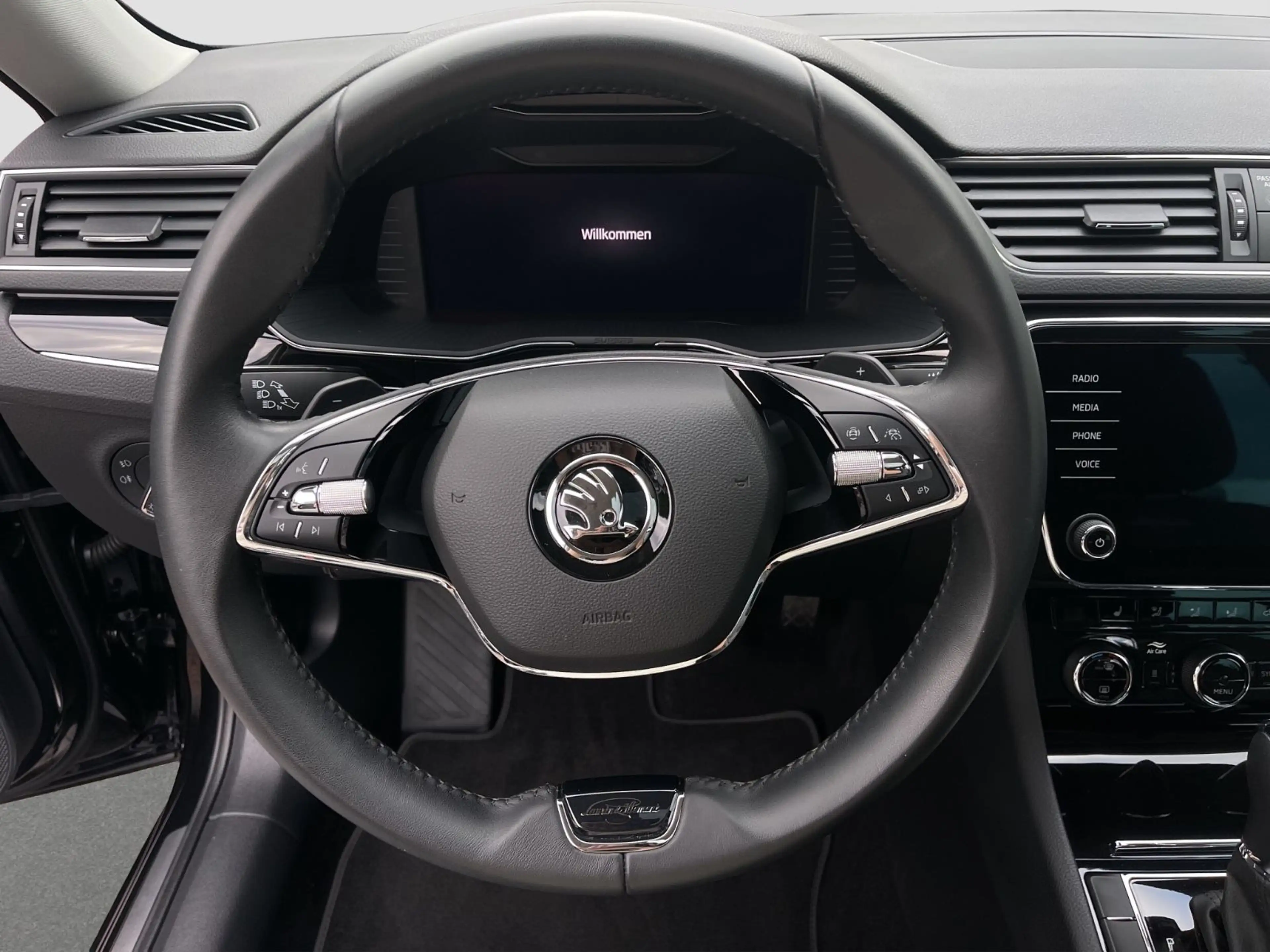 Skoda Superb Combi L&K Leder/Kamera/Panorama/GARANTIE — photo 10