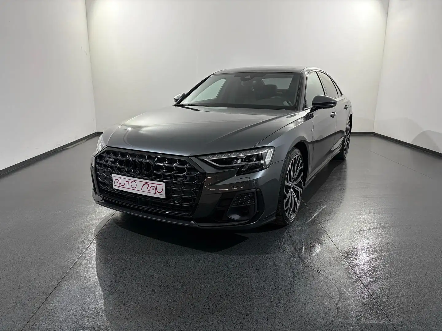 Audi A8 60 eTFSI quattro S-tronic S-line Grau - 2