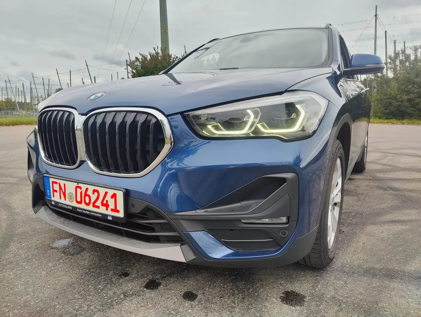BMW X1 X1 Plug-In-Hybrid xDrive25e xLine Blau - 1