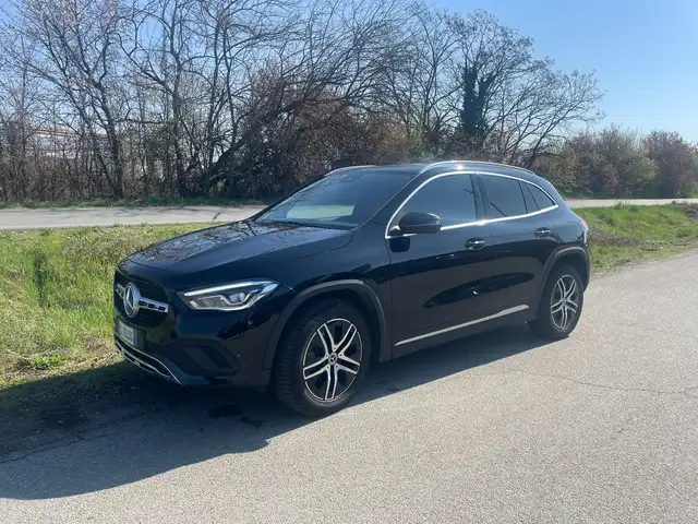 Mercedes-Benz GLA 180