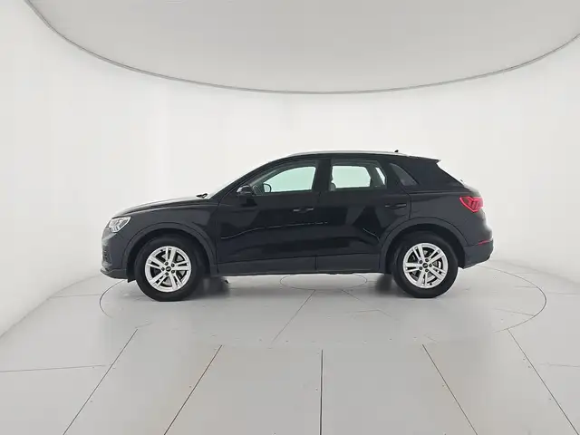 Audi Q3 view 2
