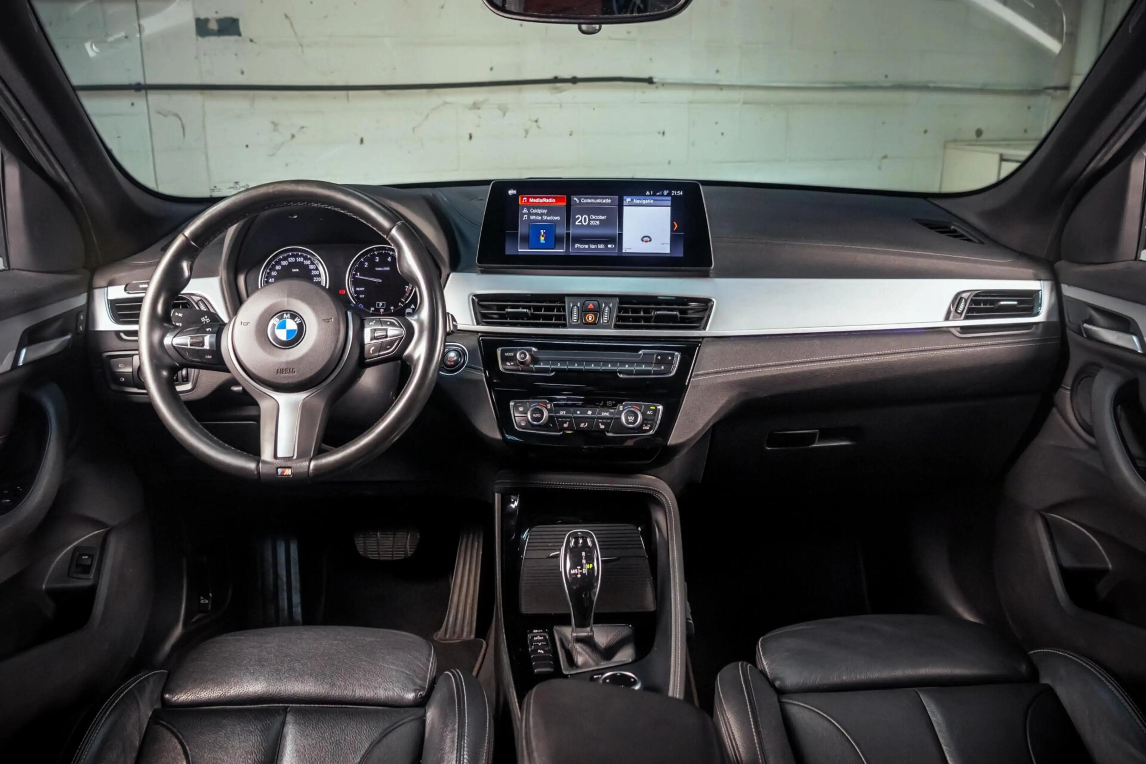 BMW X1 sDrive20i Xline|Pano|Trekhaak|HUD|Facelift|Camera| — photo 15