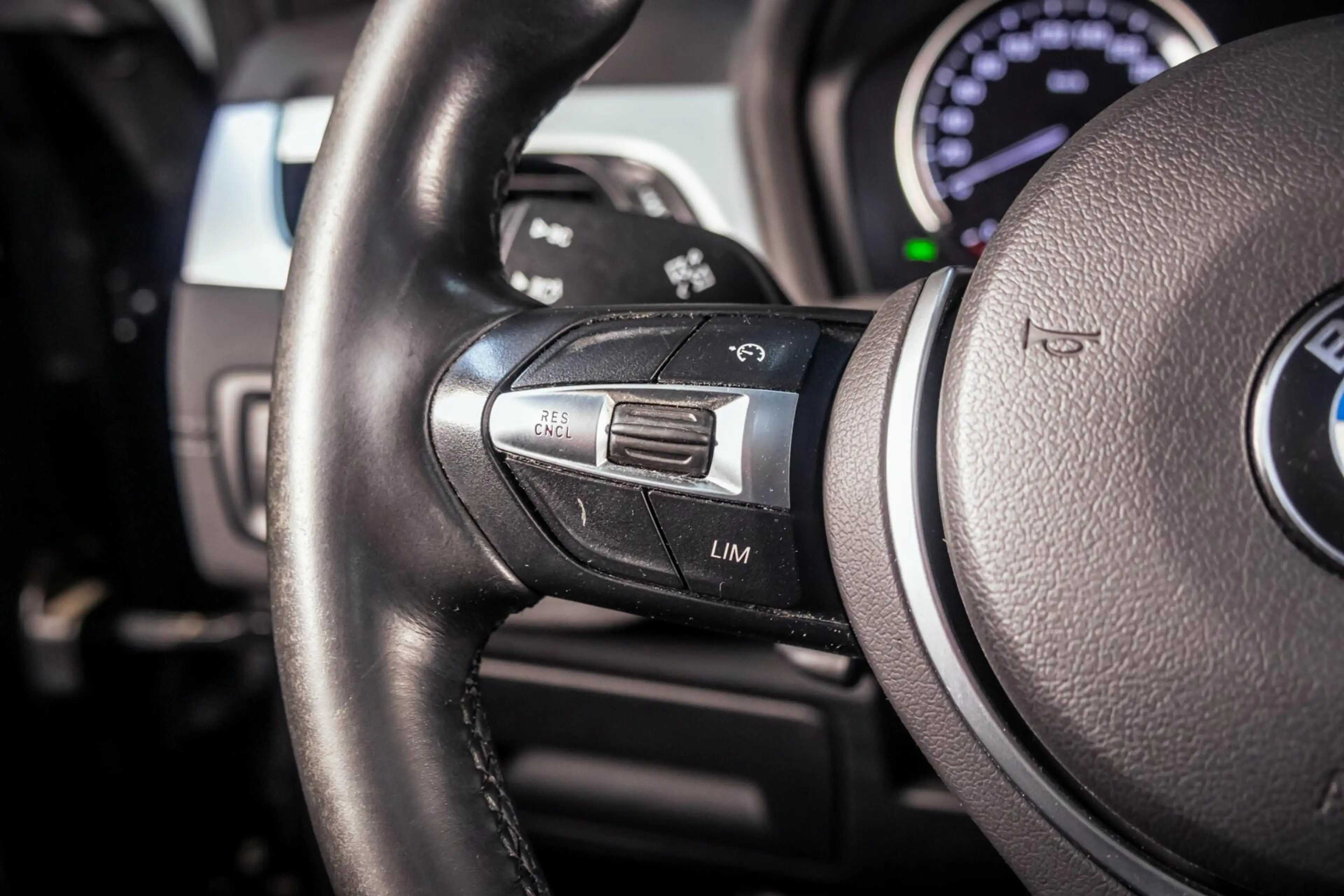 BMW X1 sDrive20i Xline|Pano|Trekhaak|HUD|Facelift|Camera| — photo 17