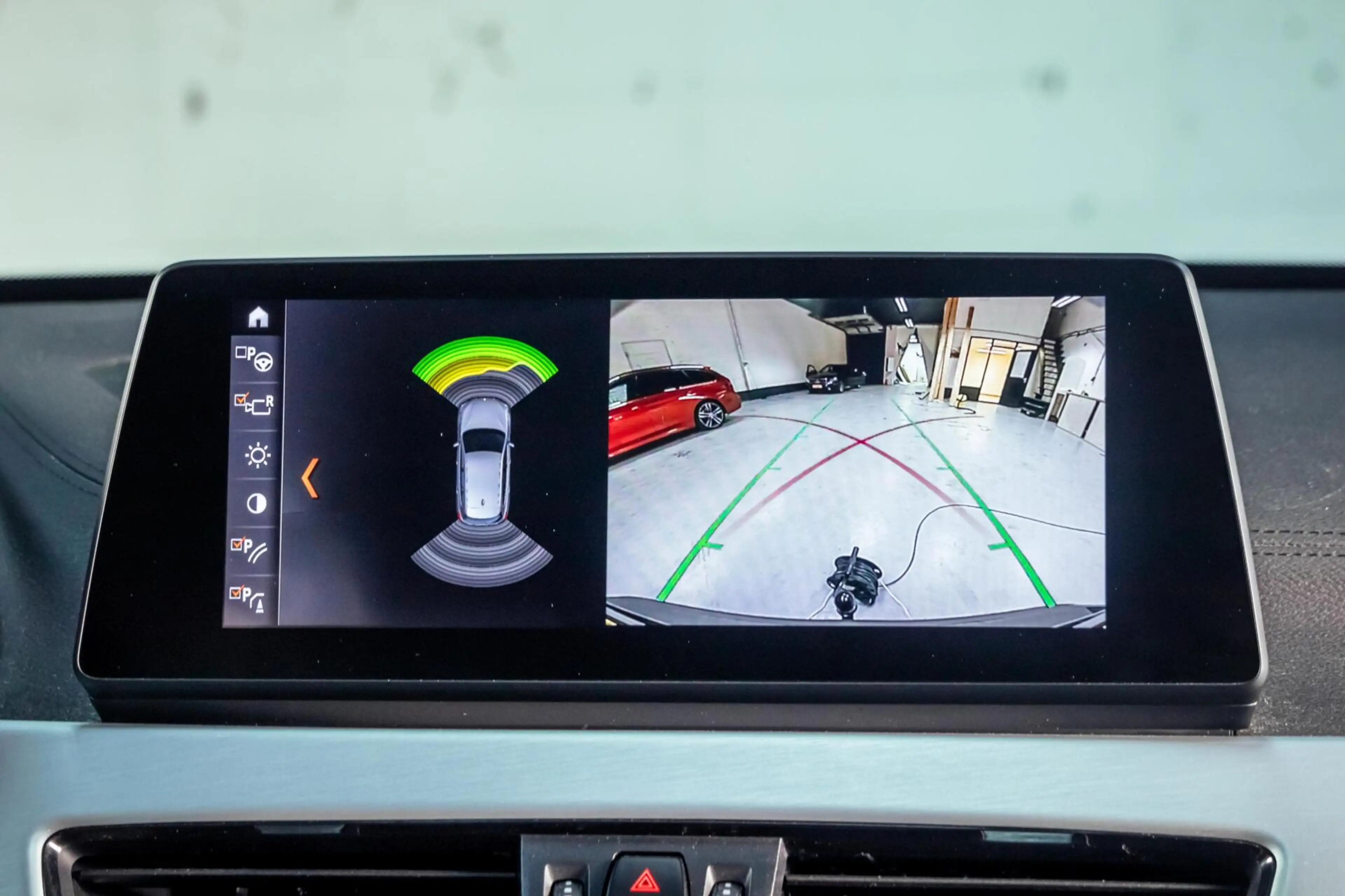 BMW X1 sDrive20i Xline|Pano|Trekhaak|HUD|Facelift|Camera| — photo 34