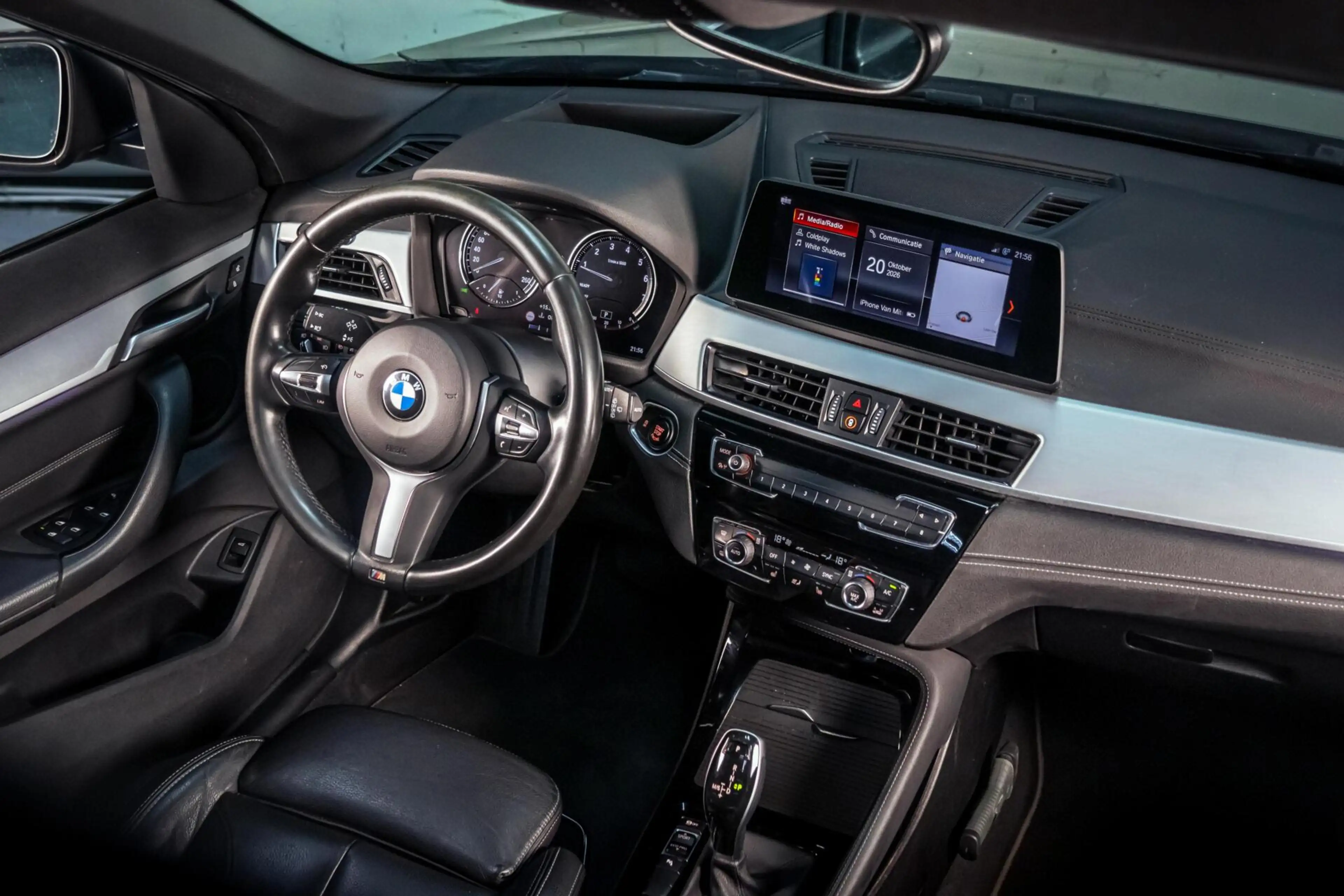 BMW X1 sDrive20i Xline|Pano|Trekhaak|HUD|Facelift|Camera| — photo 4