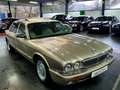 Jaguar Daimler 4.0i V8 32v S/C Super LWB**ETAT SHOW-ROOM**GARANTI Beige - thumbnail 7