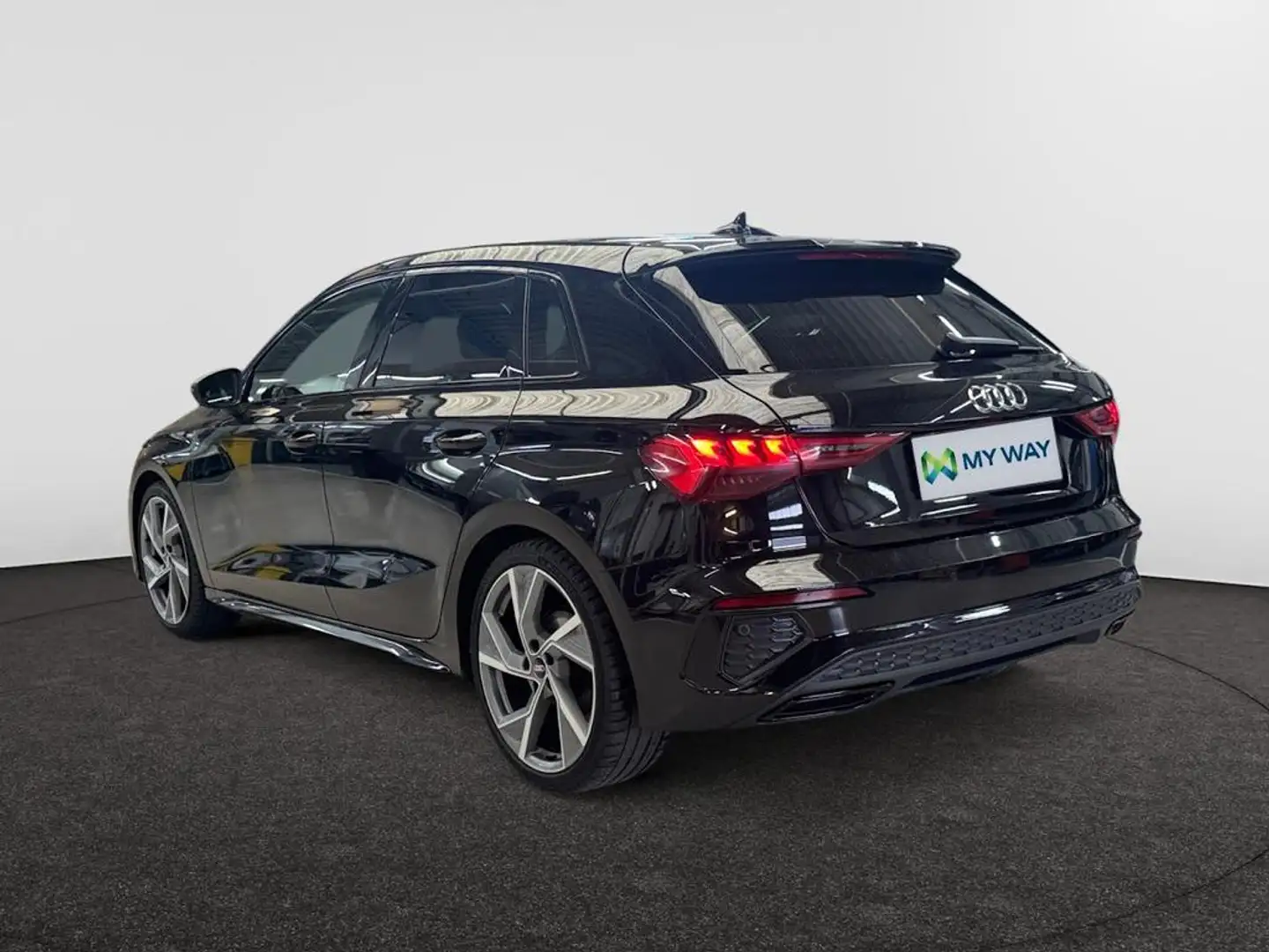 Audi A3 Sportback Audi A3 Sportback S line 35 TFSI  110(15 crna - 2