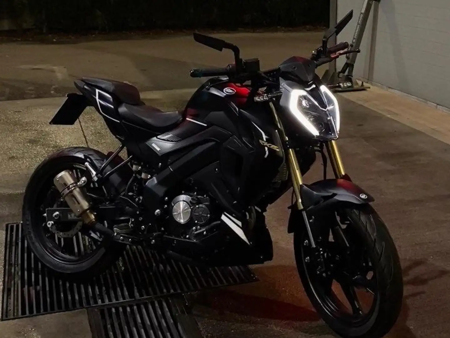 Keeway RKF 125 Negro - 1