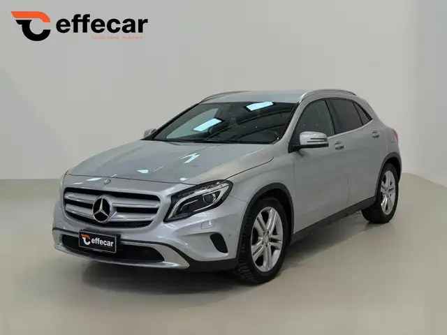 Mercedes-Benz GLA 220 d Automatic 4Matic Premium