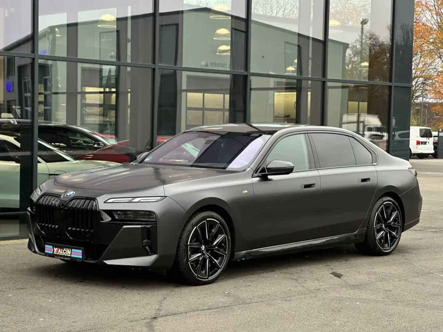 BMW 740 d xDrive M-Sport 1.HA/PANO/CARBON/B&W/21LM/LE Negru - 2