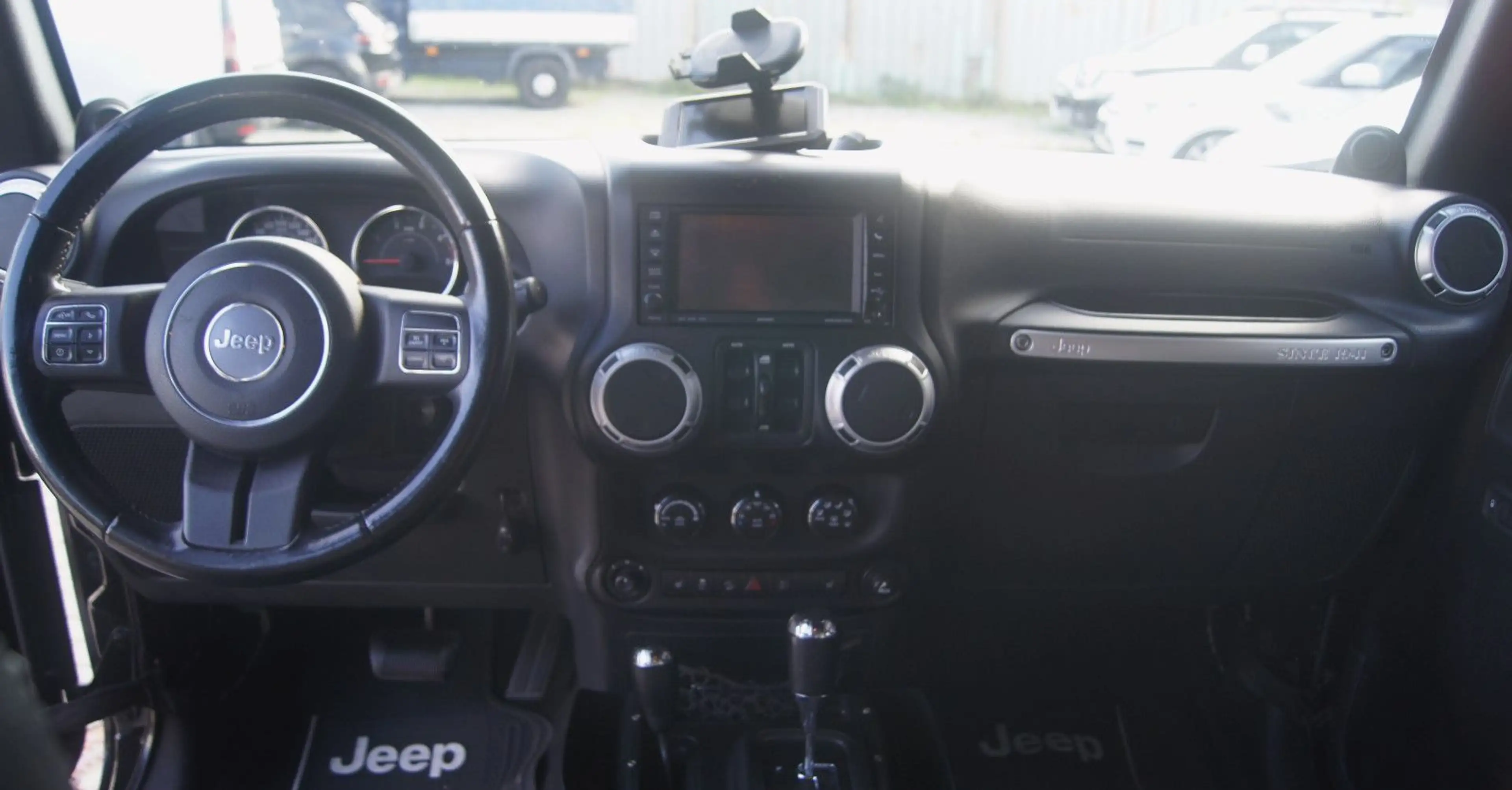 Jeep Wrangler 2.8 CRD Unlimited Sahara LED/RFK/Ahk. — photo 15
