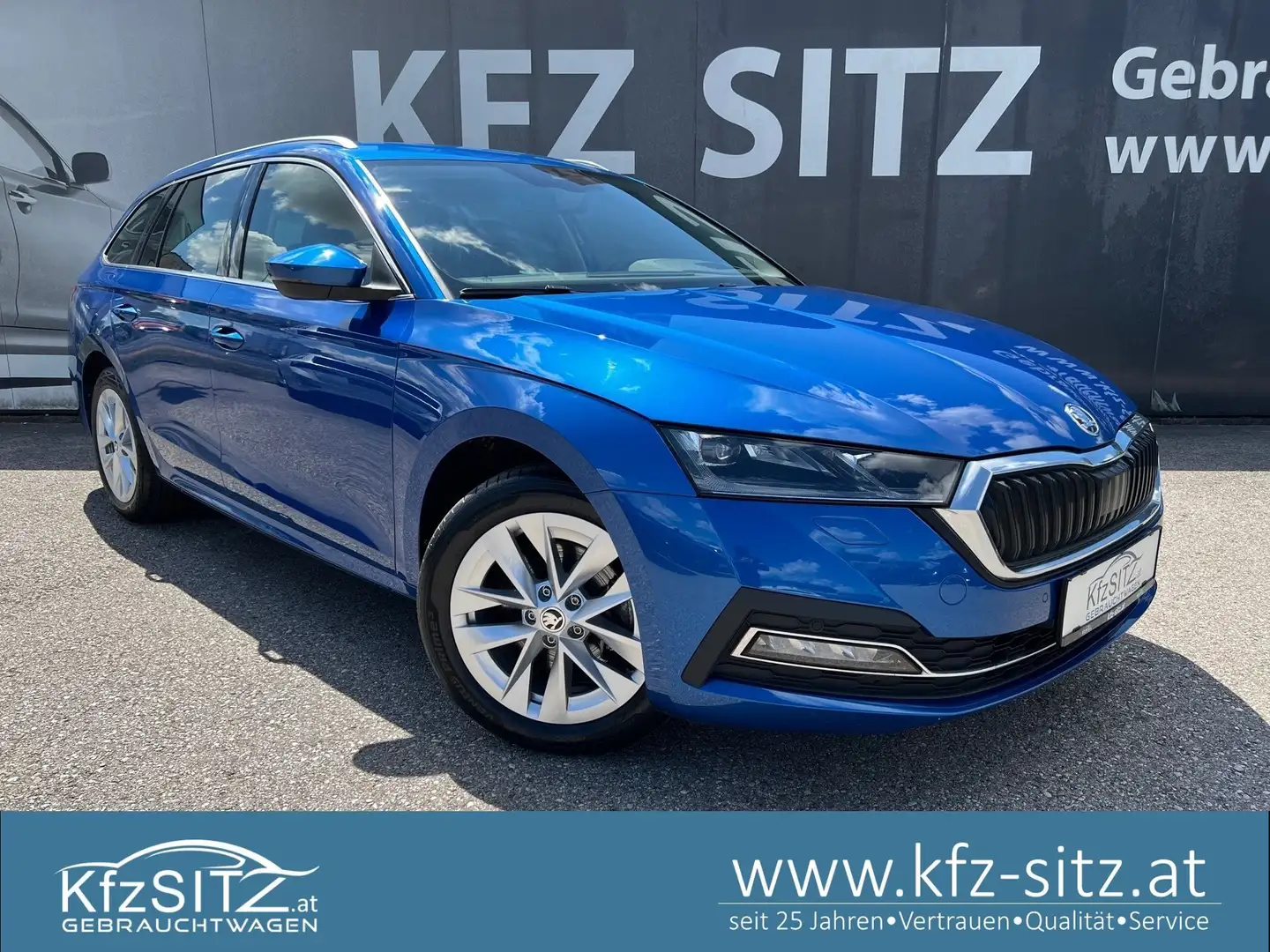 Skoda Octavia Combi 2,0 TDI Style DSG | NP: €48.600 Blau - 1