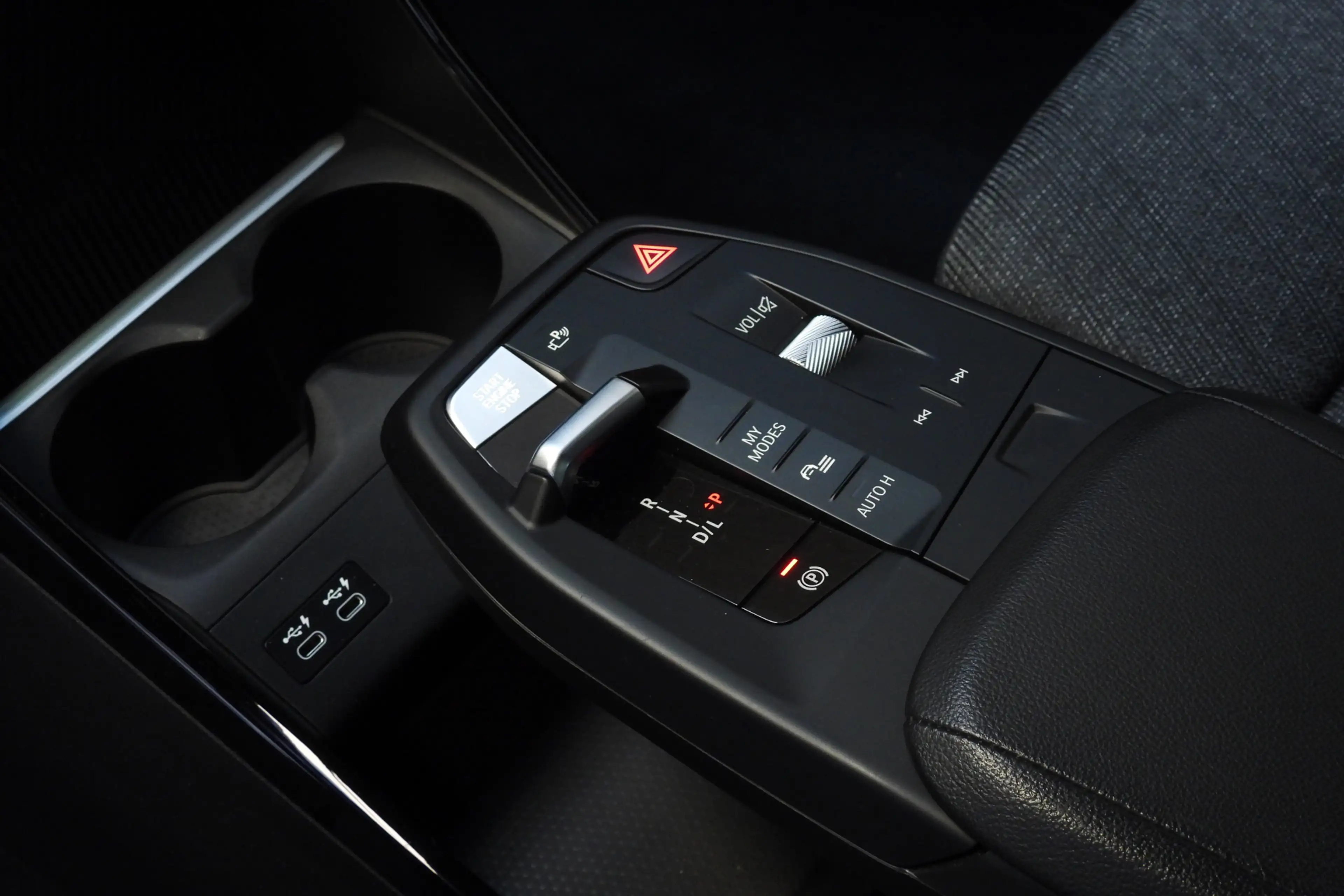 BMW 220 2 Serie Active Tourer 220i Automaat / Sportstoelen — photo 10