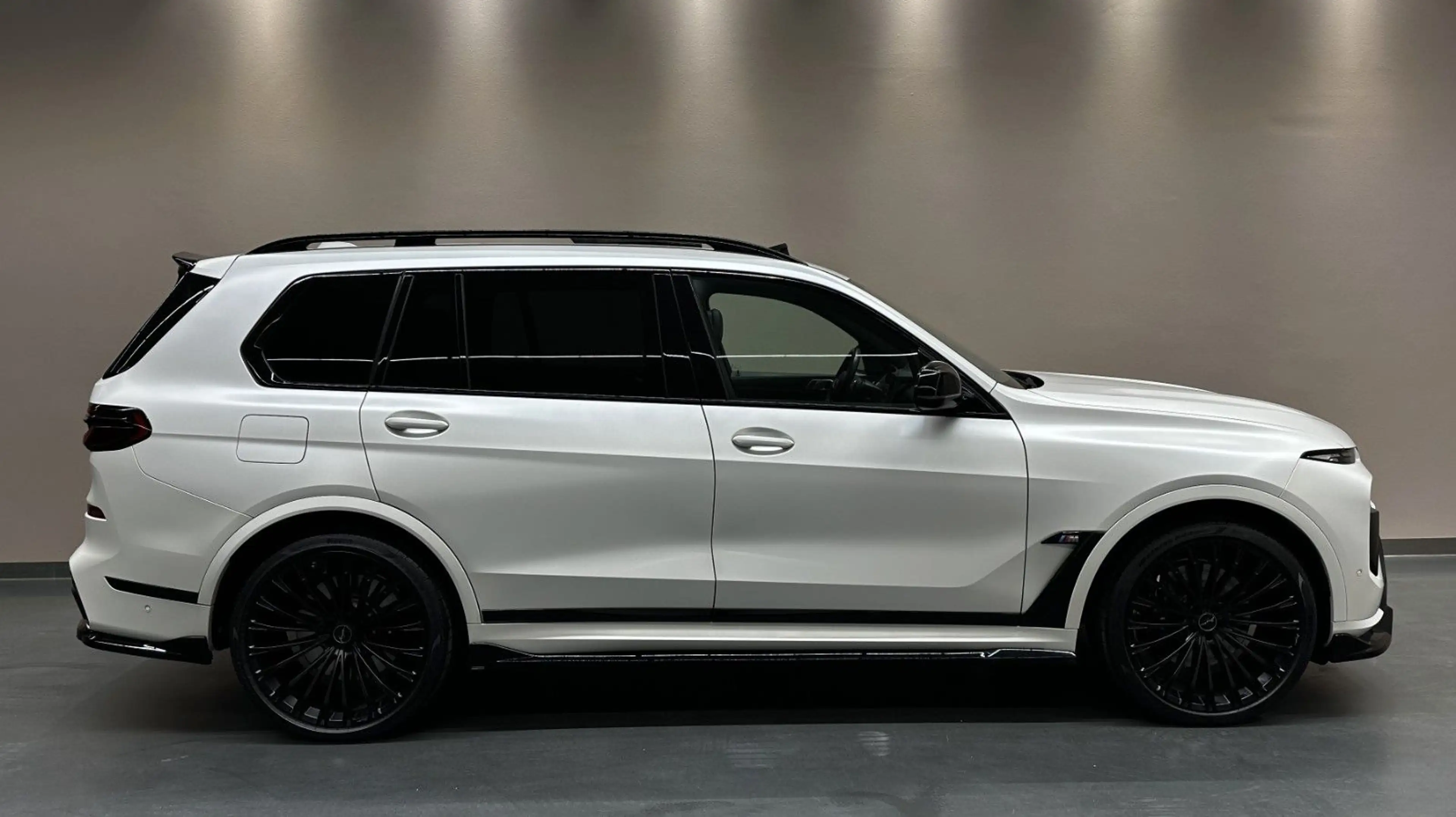 BMW X7 M60 i *AERODYNAMIK*SKY LOUNGE*AHK*EXKLUSIVE* — photo 12