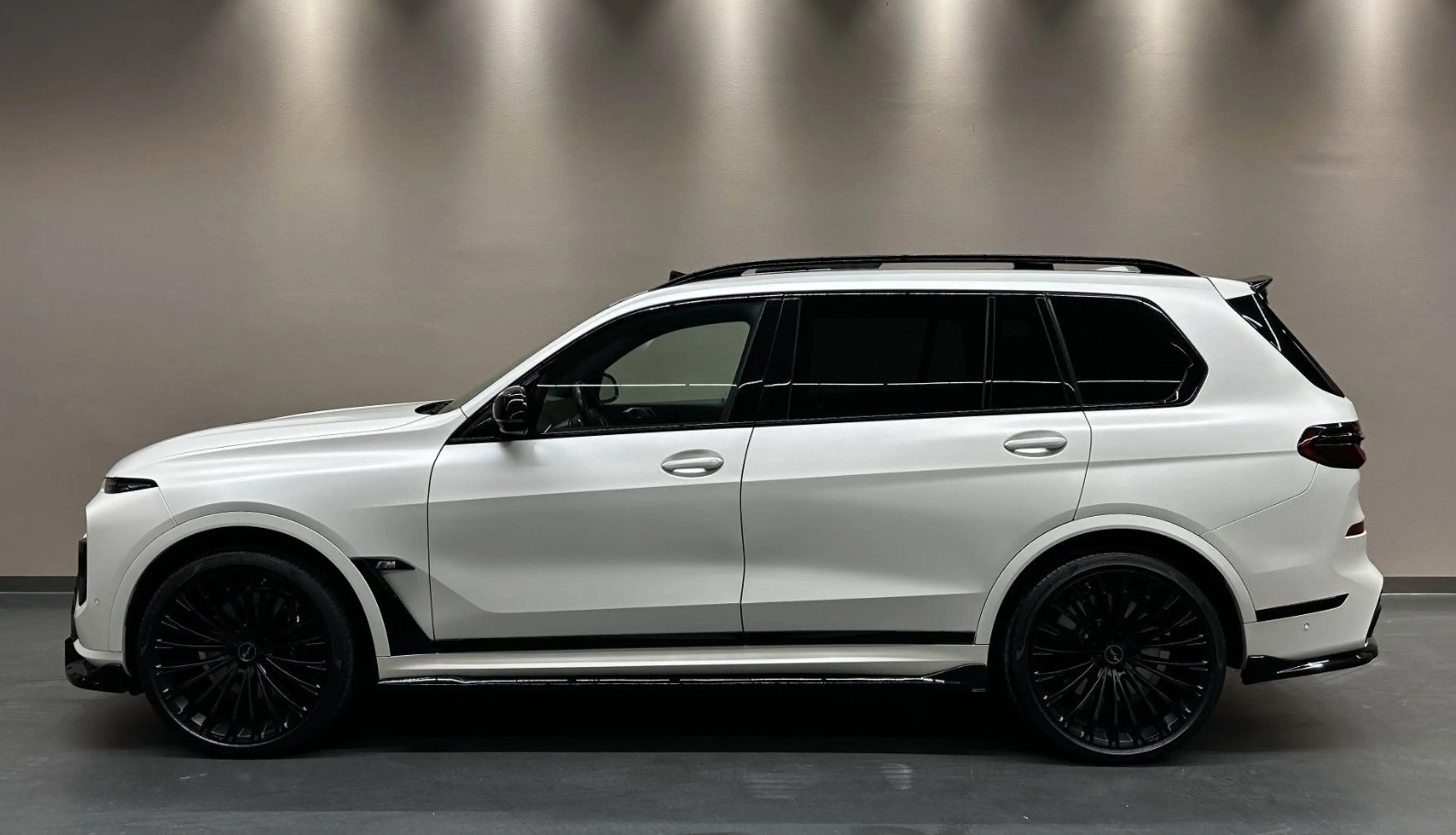 BMW X7 M60 i *AERODYNAMIK*SKY LOUNGE*AHK*EXKLUSIVE* — photo 7