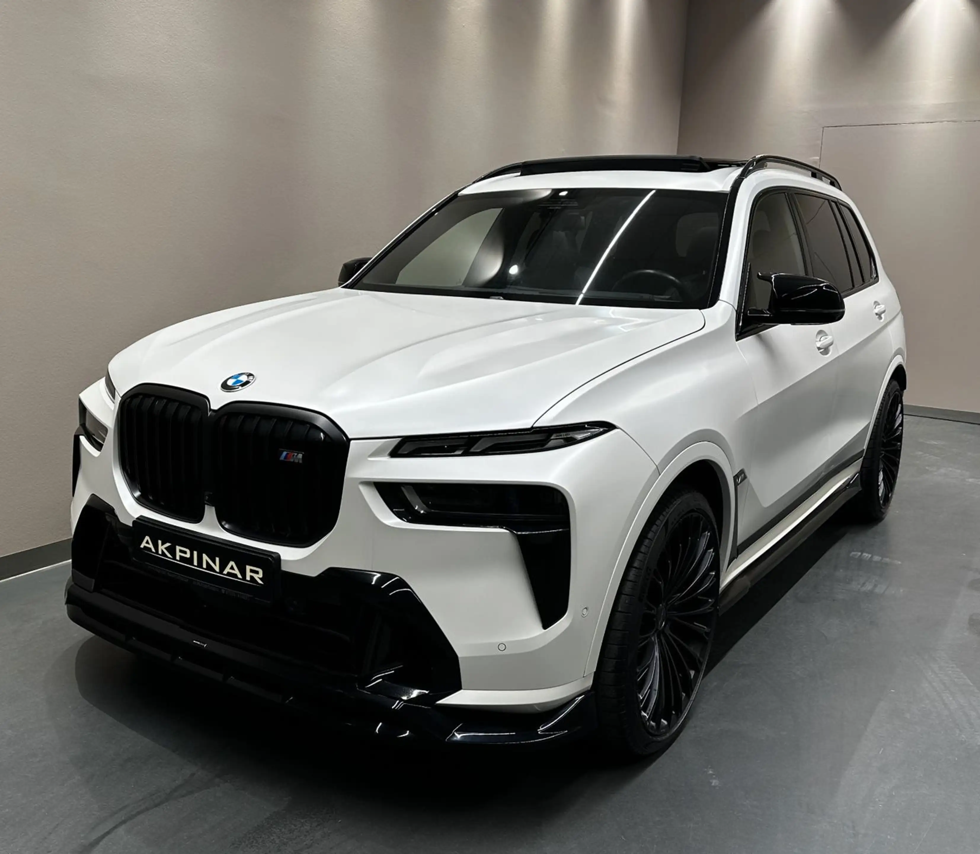 BMW X7 M60 i *AERODYNAMIK*SKY LOUNGE*AHK*EXKLUSIVE* — photo 3