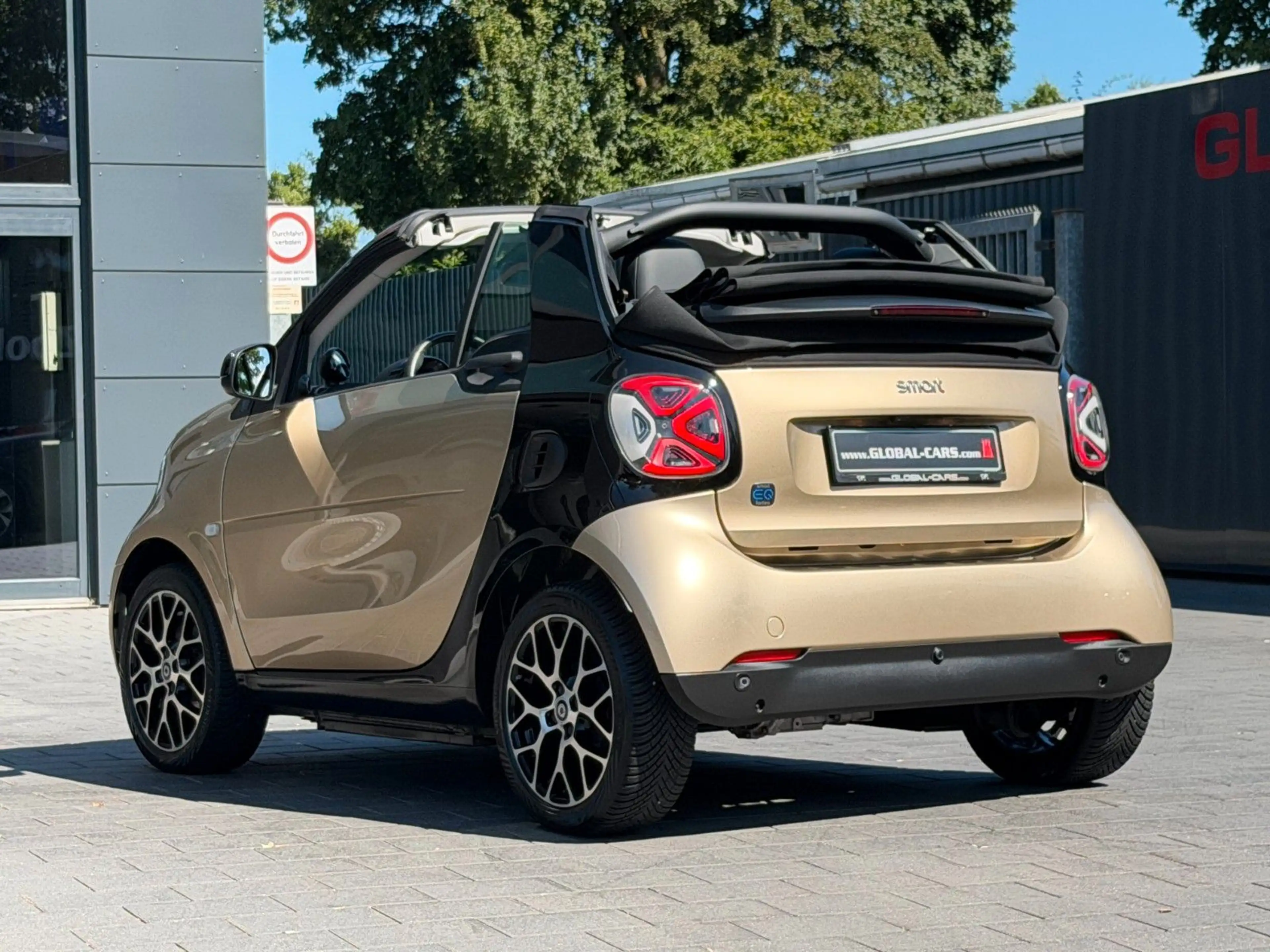 smart forTwo FORTWO CABRIO EQ PRIME*EXCLUSIV*VOLL LED*LEDER* — photo 3