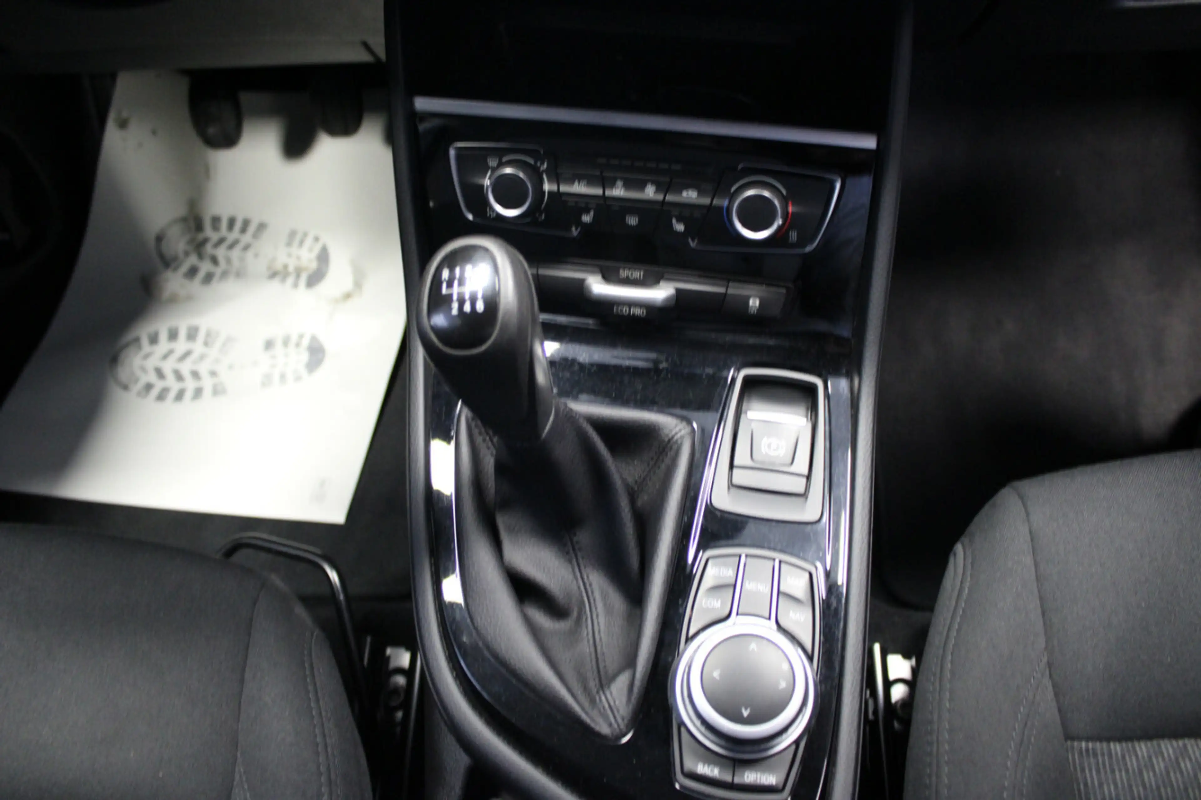 BMW 216 - Navi - SHZ - PDC - 1.HAND - — photo 11