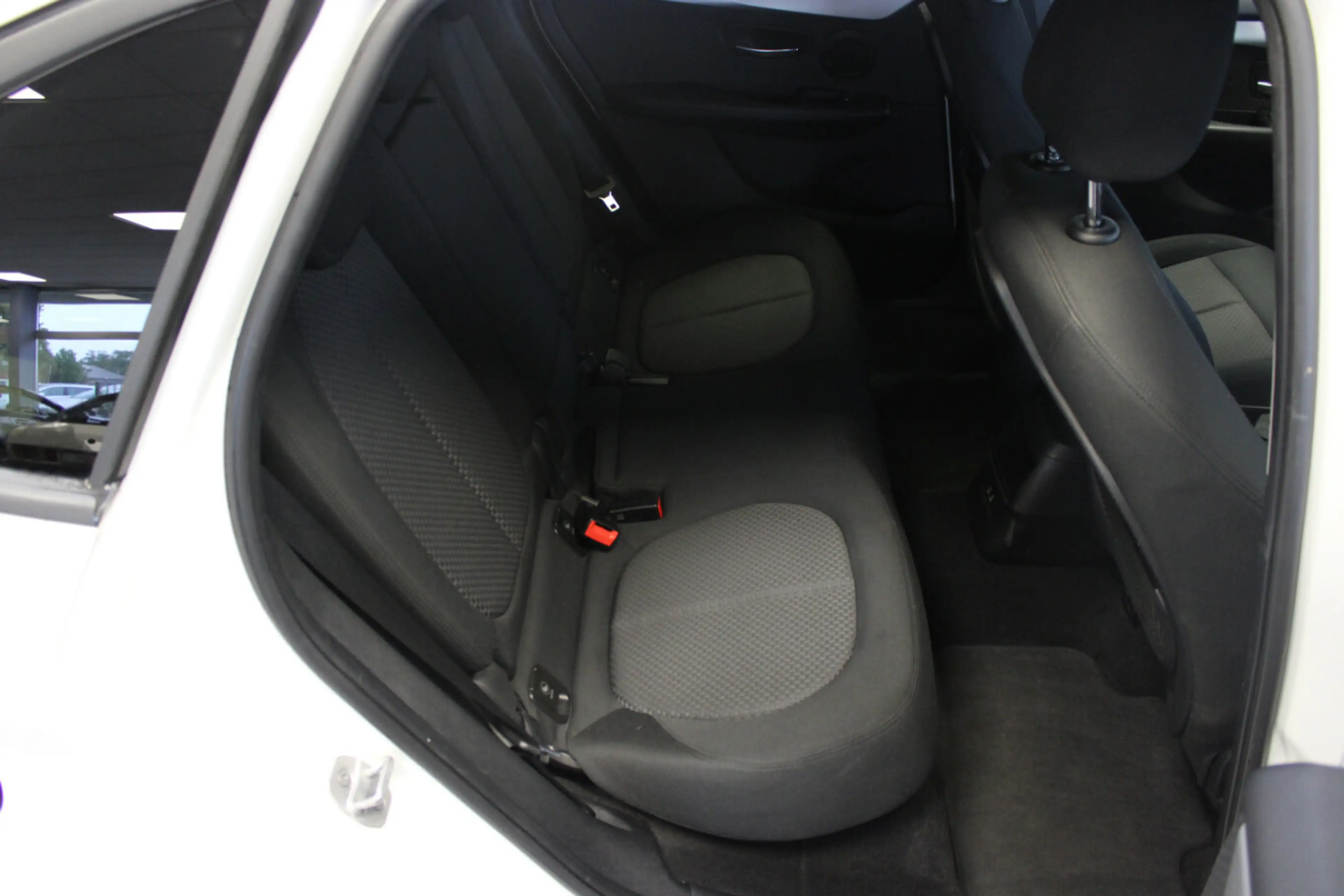 BMW 216 - Navi - SHZ - PDC - 1.HAND - — photo 13