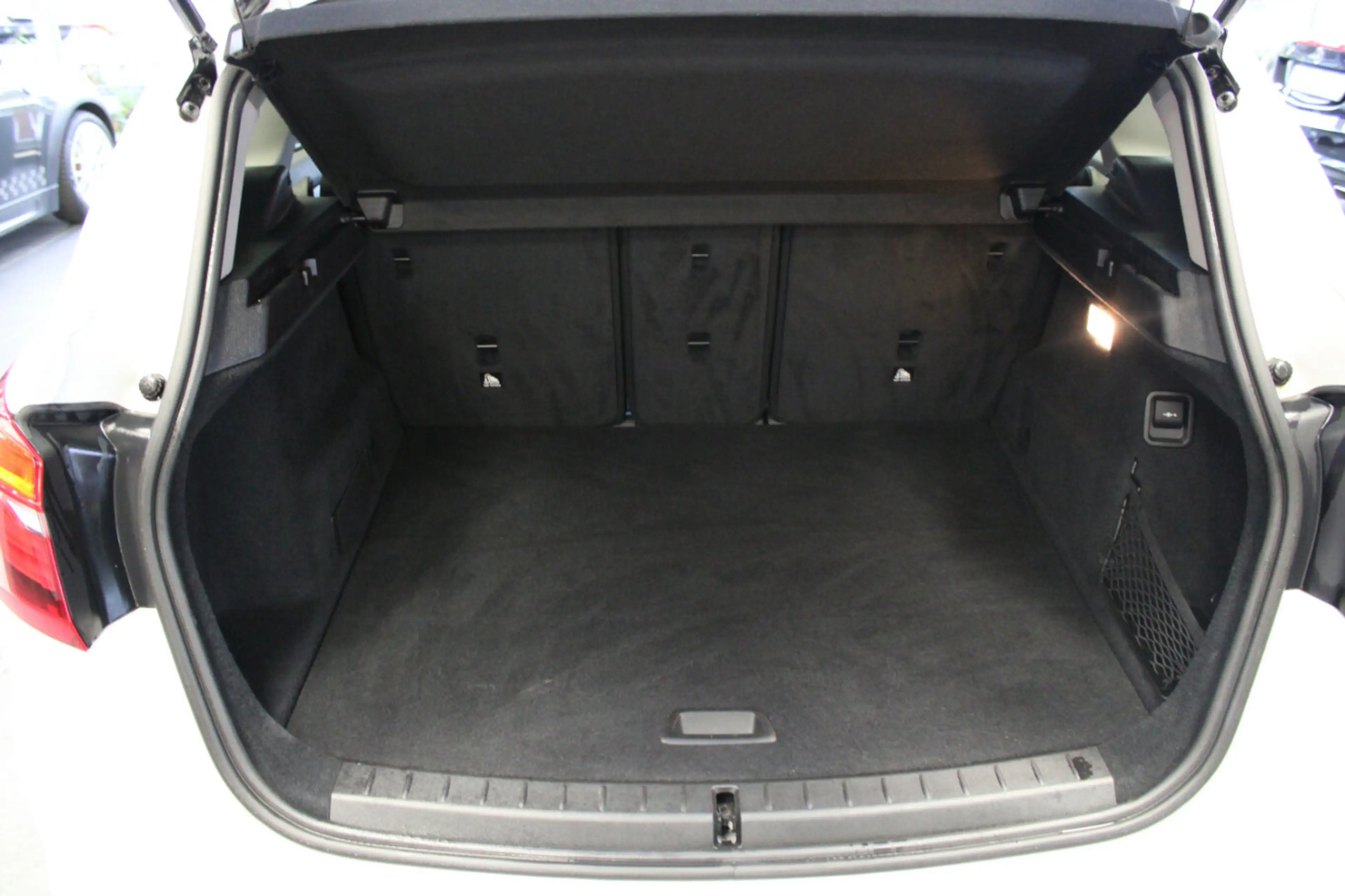 BMW 216 - Navi - SHZ - PDC - 1.HAND - — photo 6
