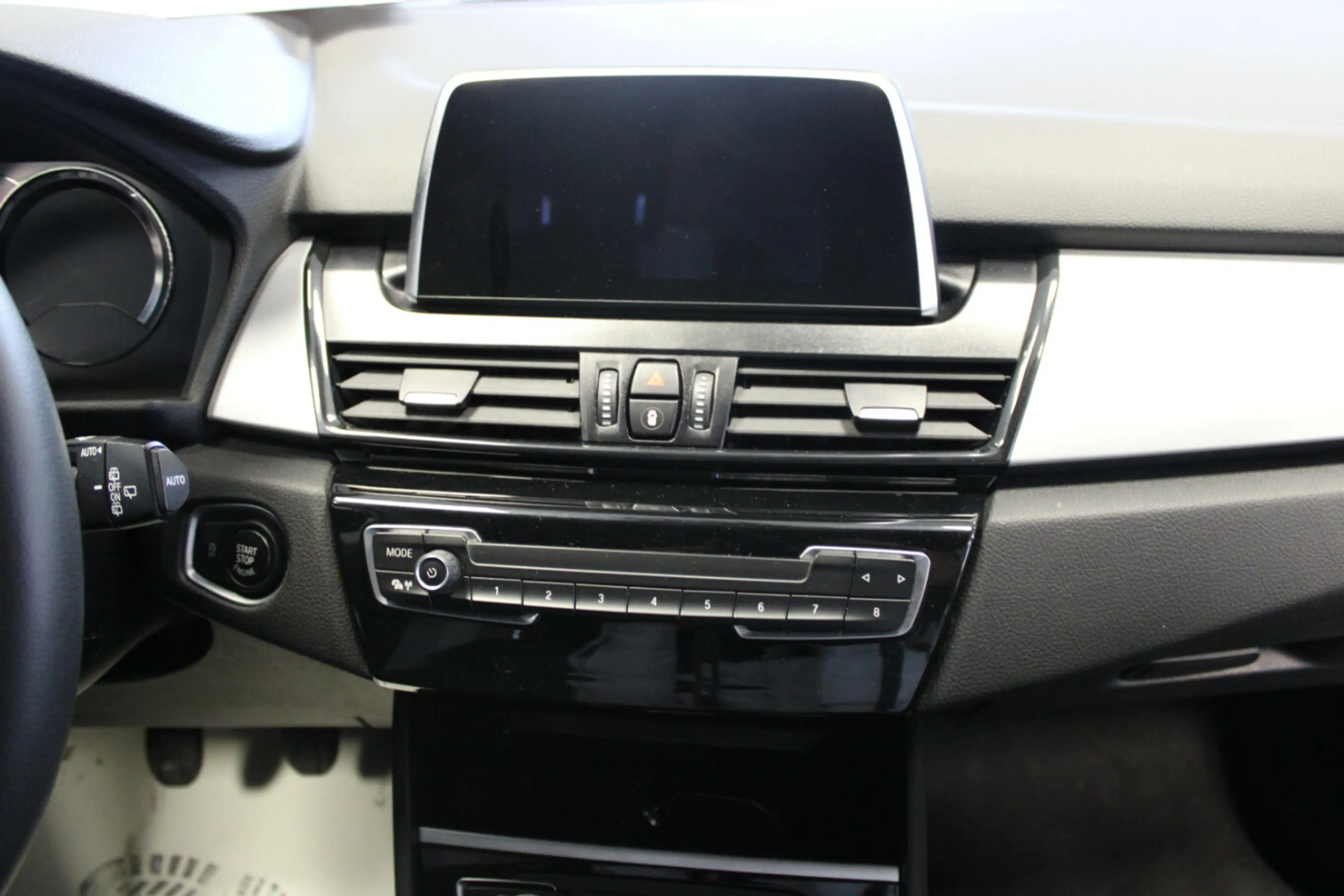 BMW 216 - Navi - SHZ - PDC - 1.HAND - — photo 10