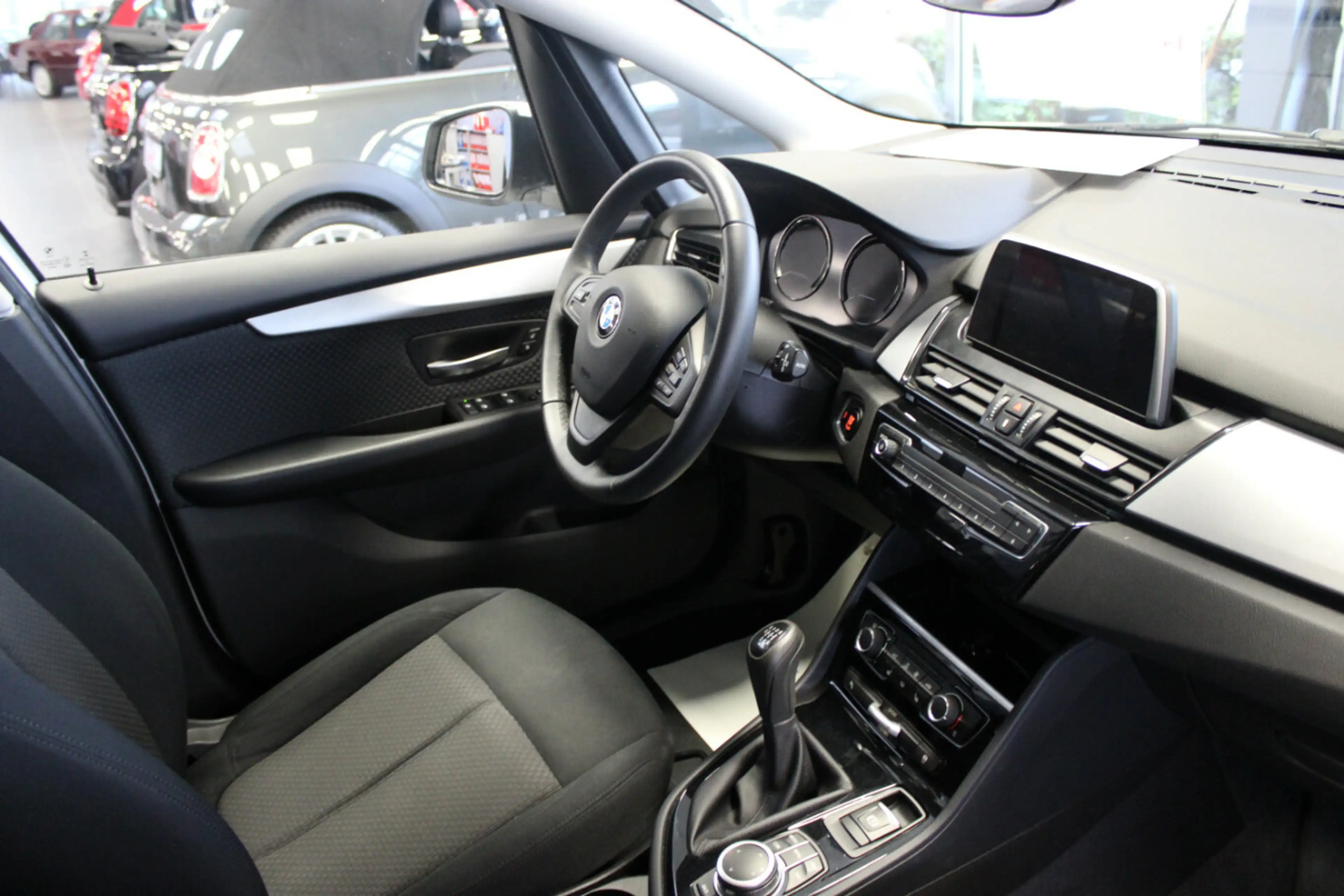 BMW 216 - Navi - SHZ - PDC - 1.HAND - — photo 8
