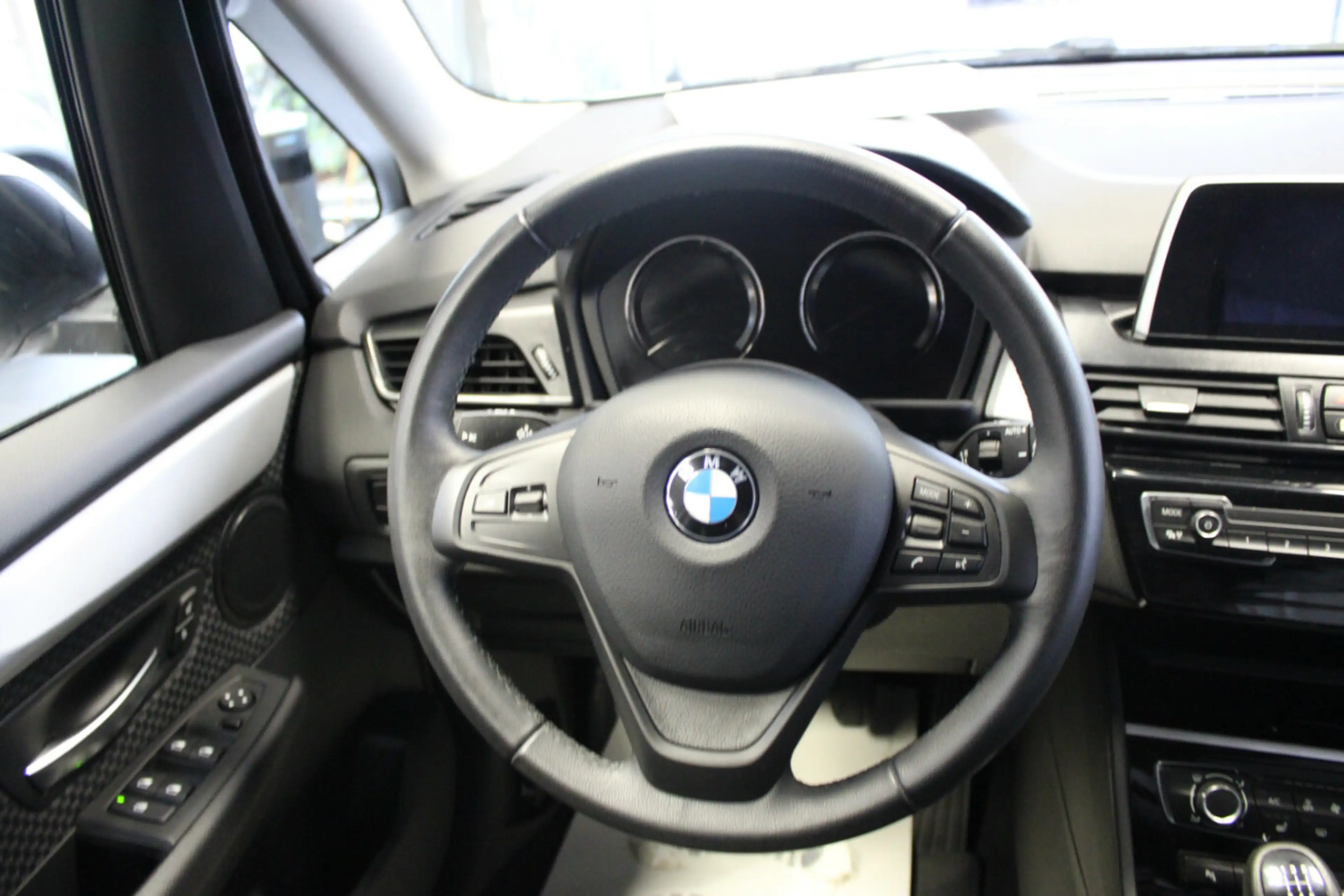 BMW 216 - Navi - SHZ - PDC - 1.HAND - — photo 9