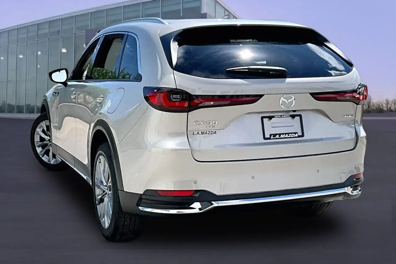 Mazda CX-90 photo Mazda CX-90