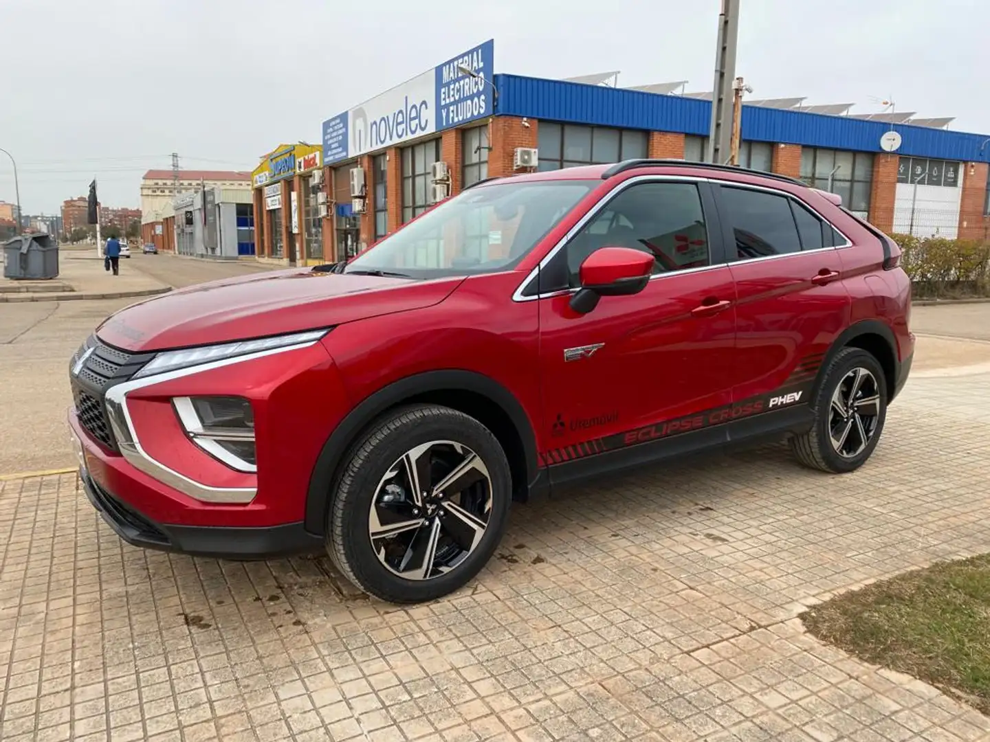 Mitsubishi Eclipse Cross PHEV Kaiteki 4WD Rojo - 1