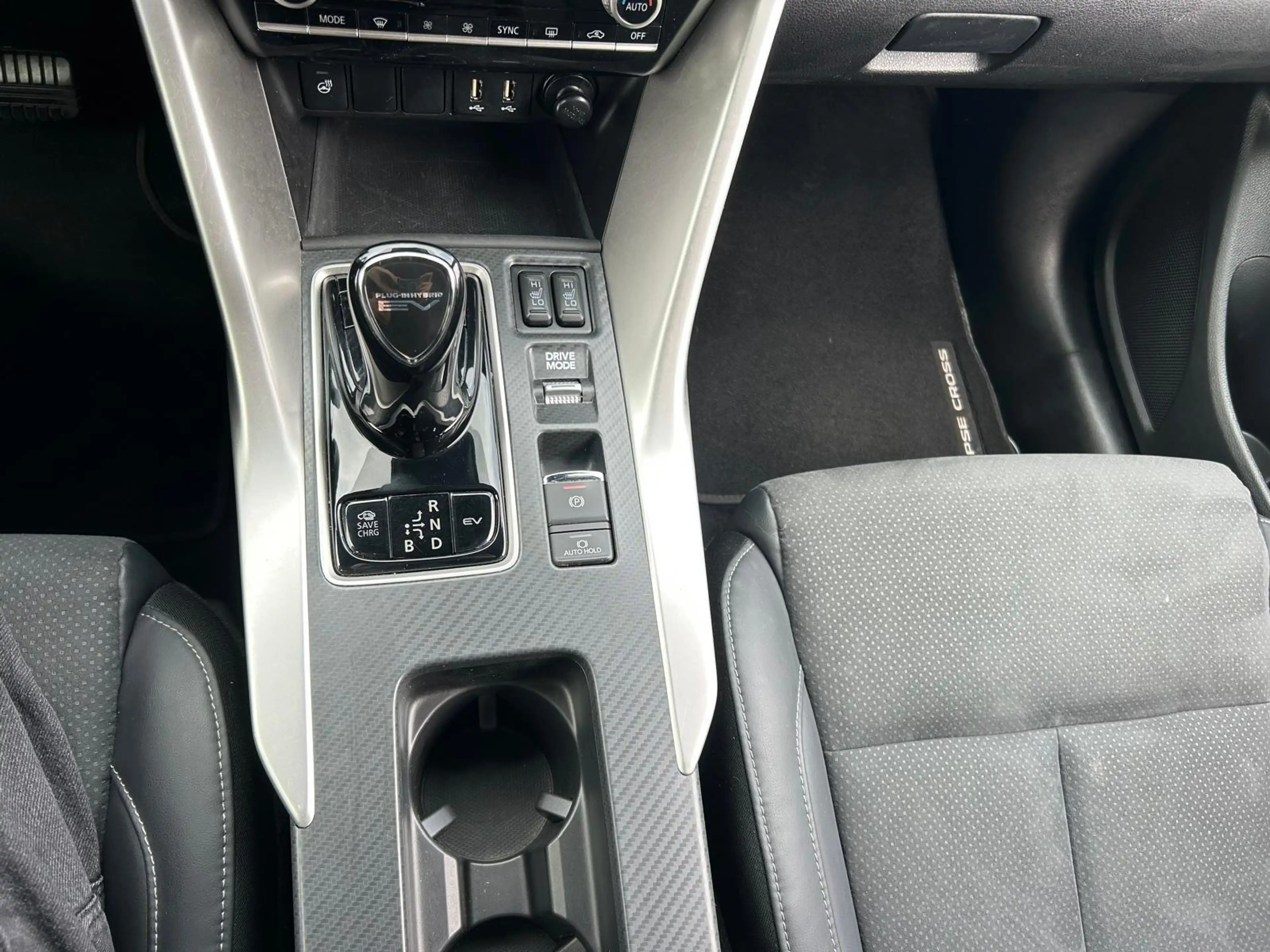 Mitsubishi Eclipse Cross Plus Select Black Hybrid 4WD — photo 11
