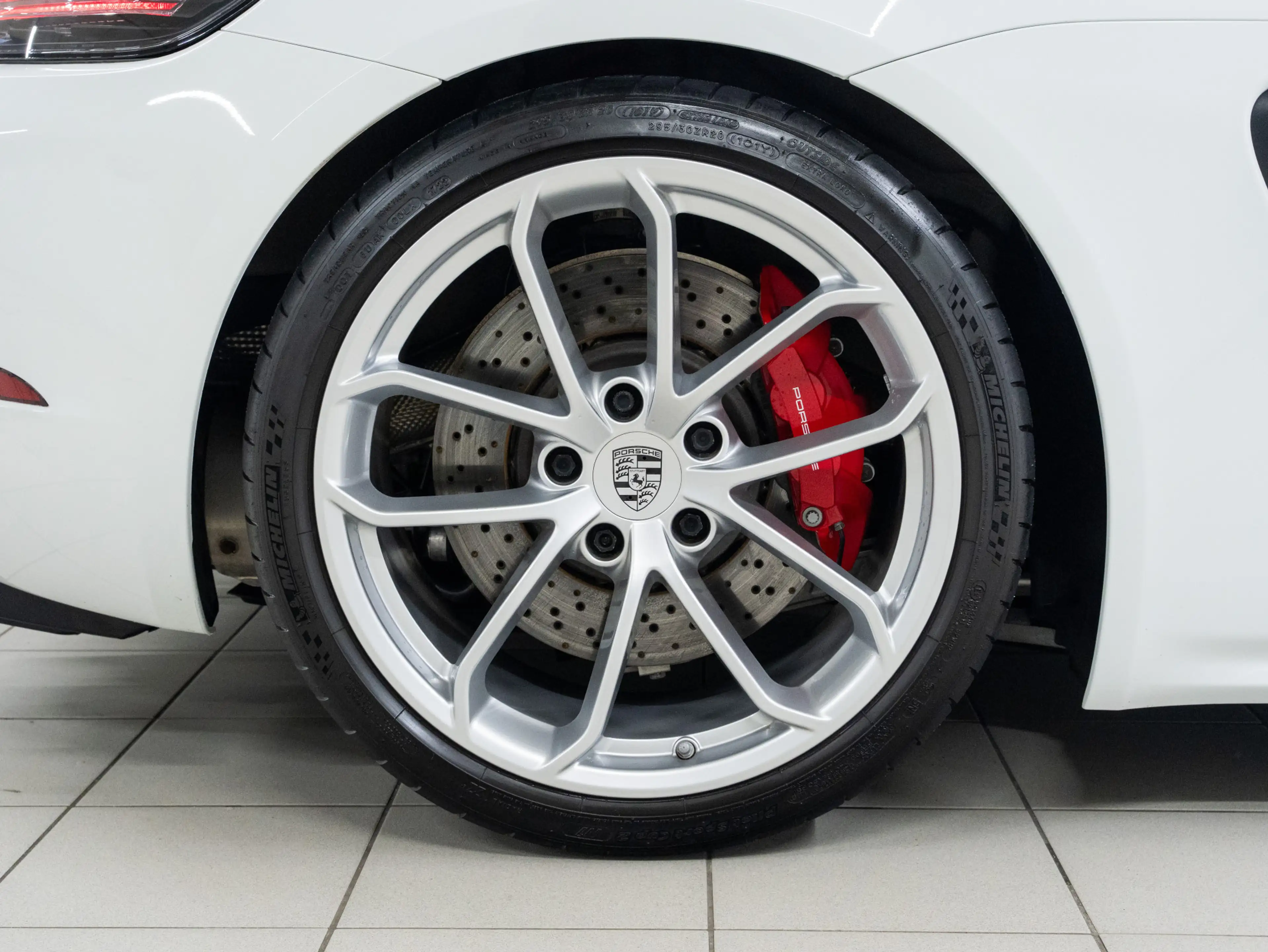 Porsche 718 Spyder Boxster — photo 11