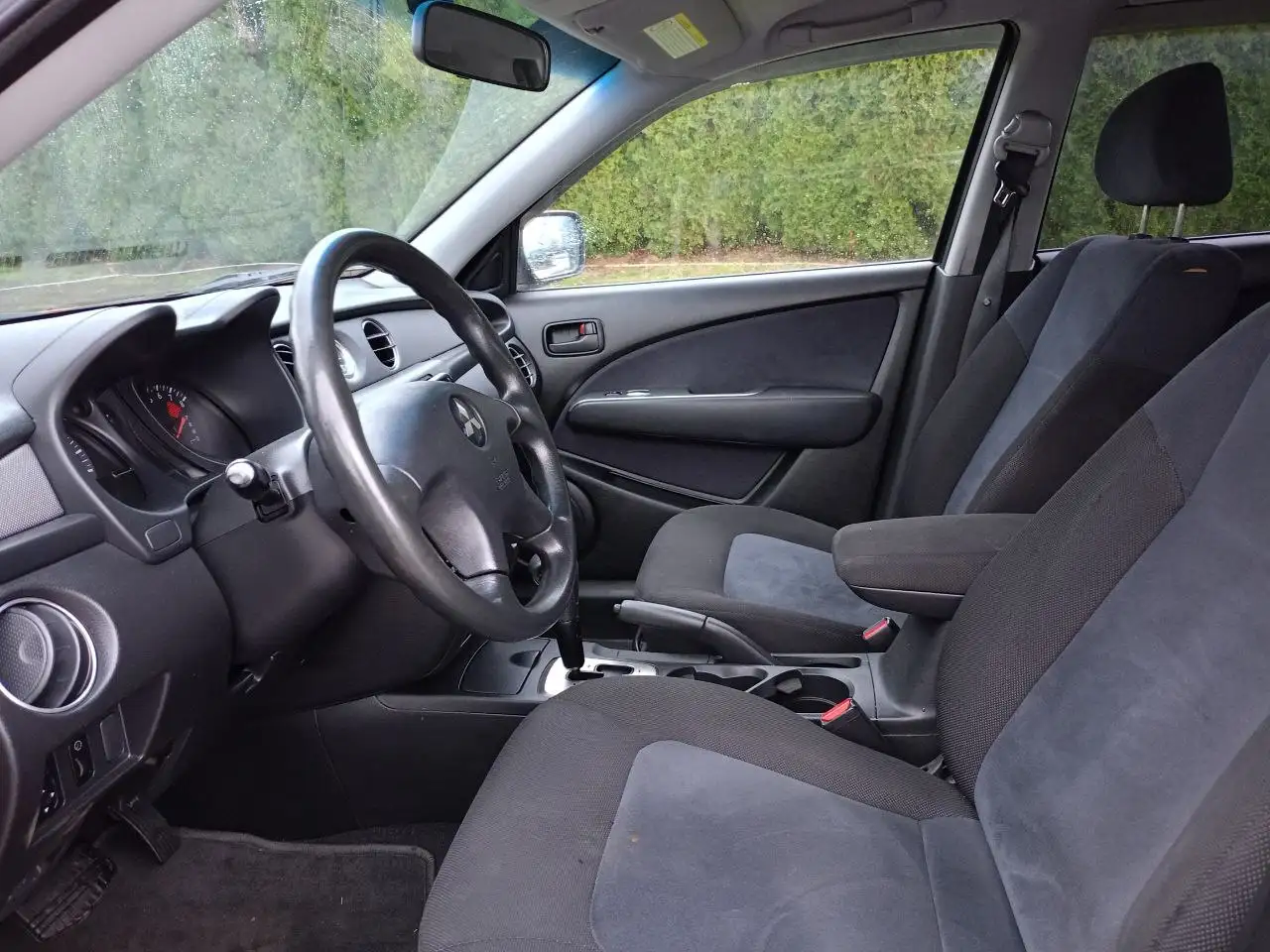 Mitsubishi Outlander снимка Mitsubishi Outlander
