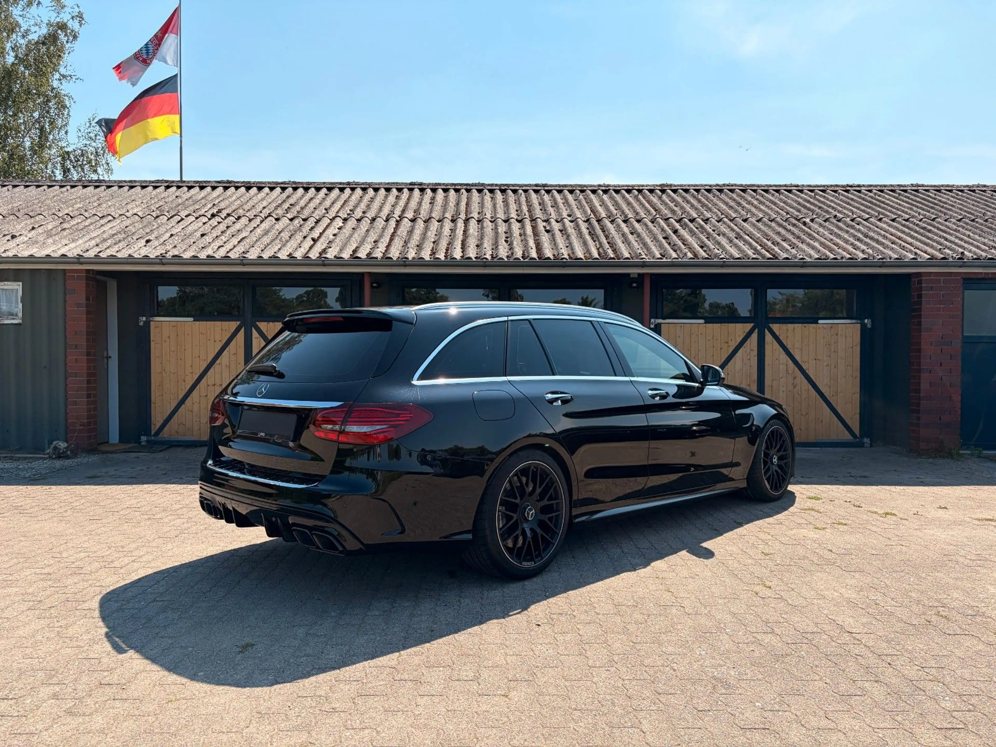 Mercedes-Benz C 63 AMG BURM/PANO/S-AGA/MULTIBEAM/CARBON/612PS — photo 5