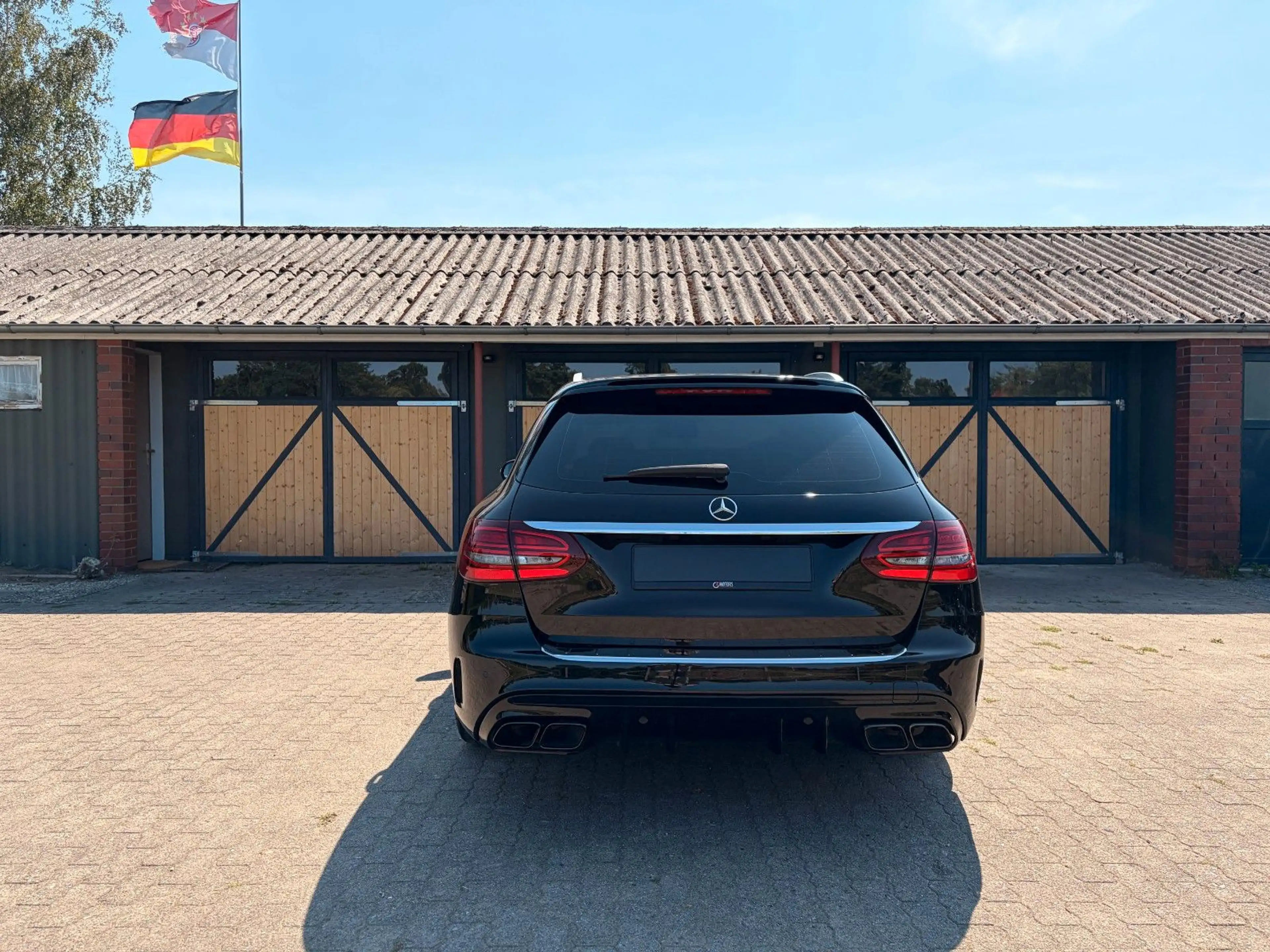 Mercedes-Benz C 63 AMG BURM/PANO/S-AGA/MULTIBEAM/CARBON/612PS — photo 4
