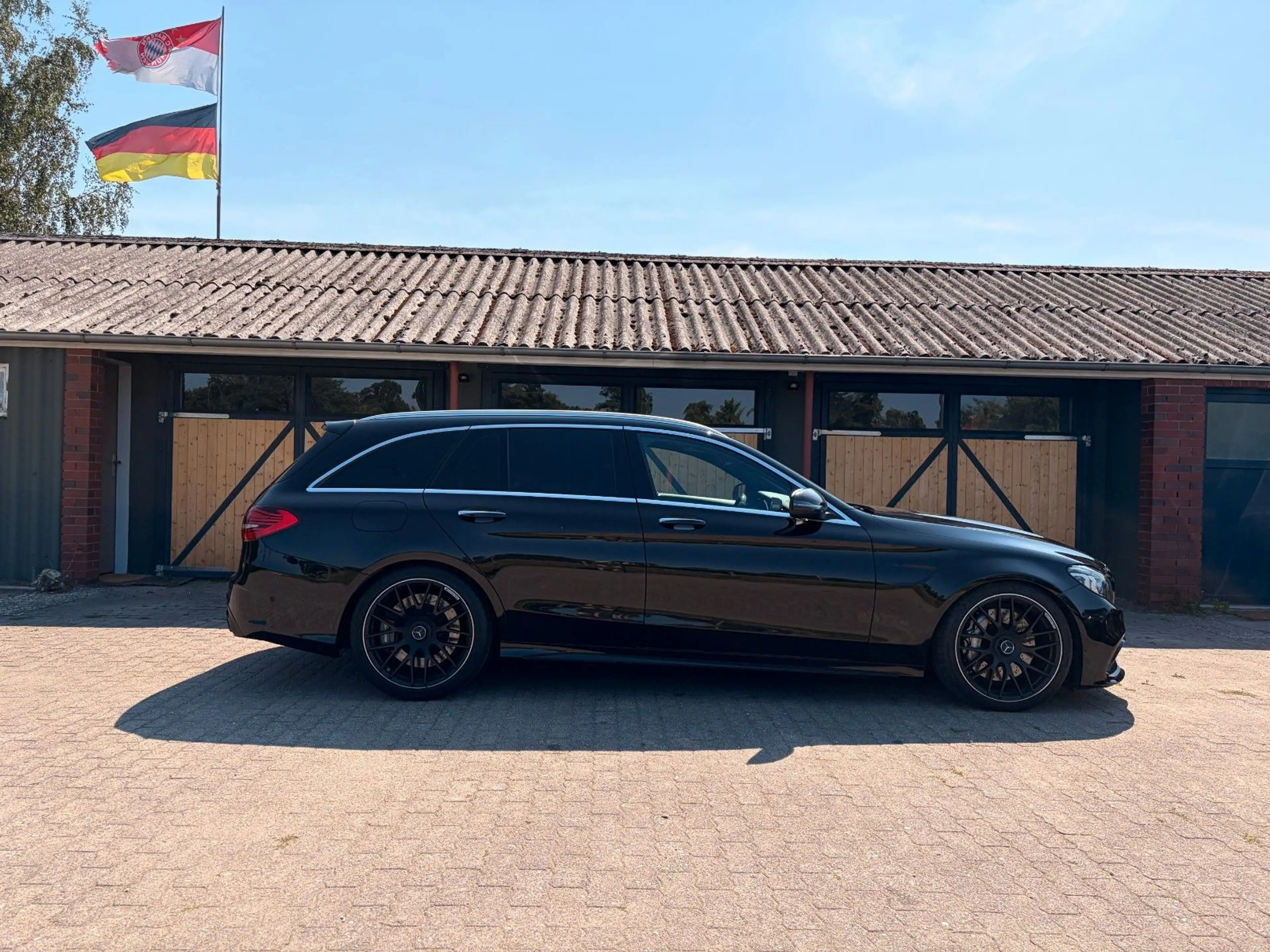 Mercedes-Benz C 63 AMG BURM/PANO/S-AGA/MULTIBEAM/CARBON/612PS — photo 6
