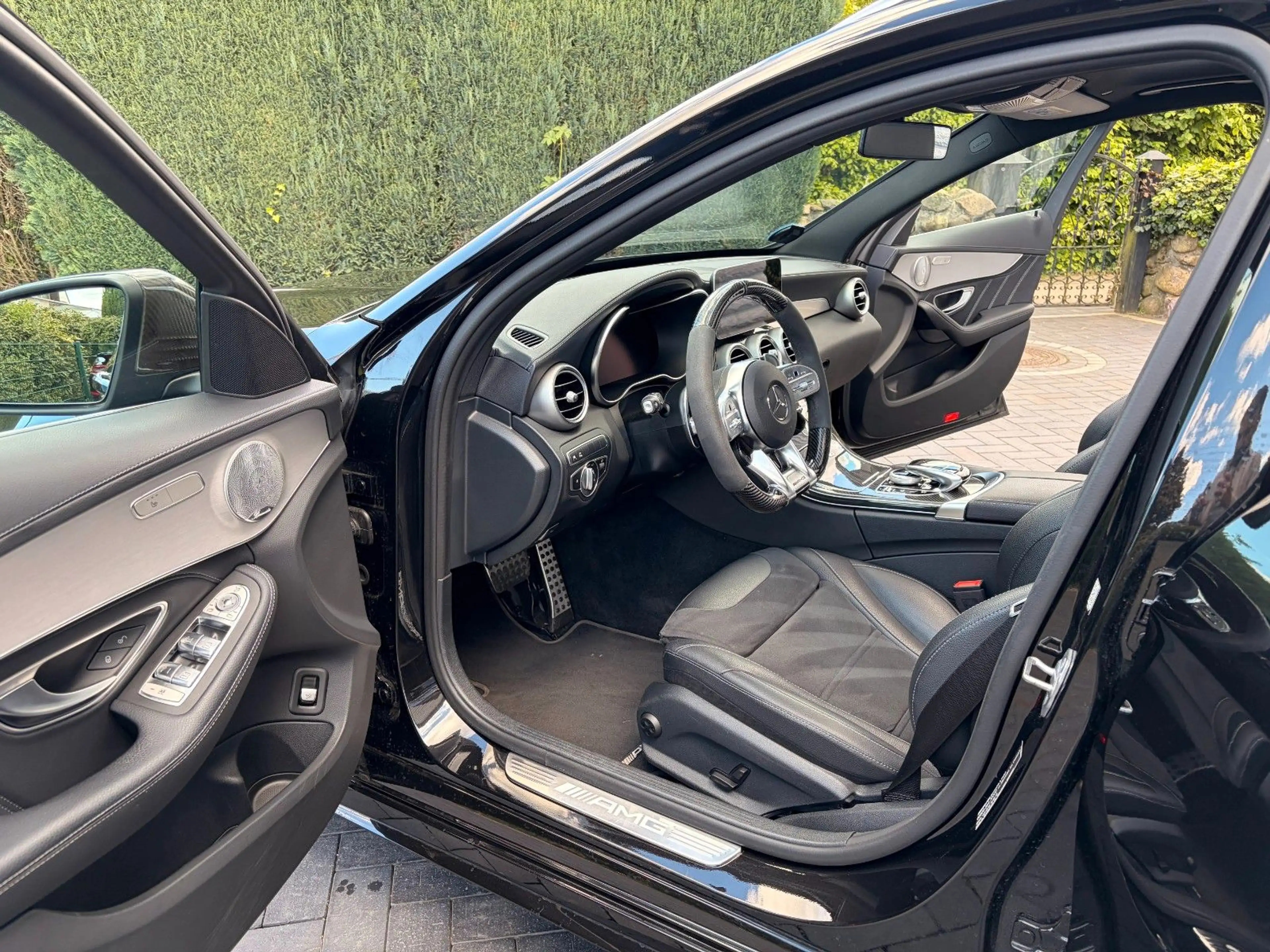 Mercedes-Benz C 63 AMG BURM/PANO/S-AGA/MULTIBEAM/CARBON/612PS — photo 9