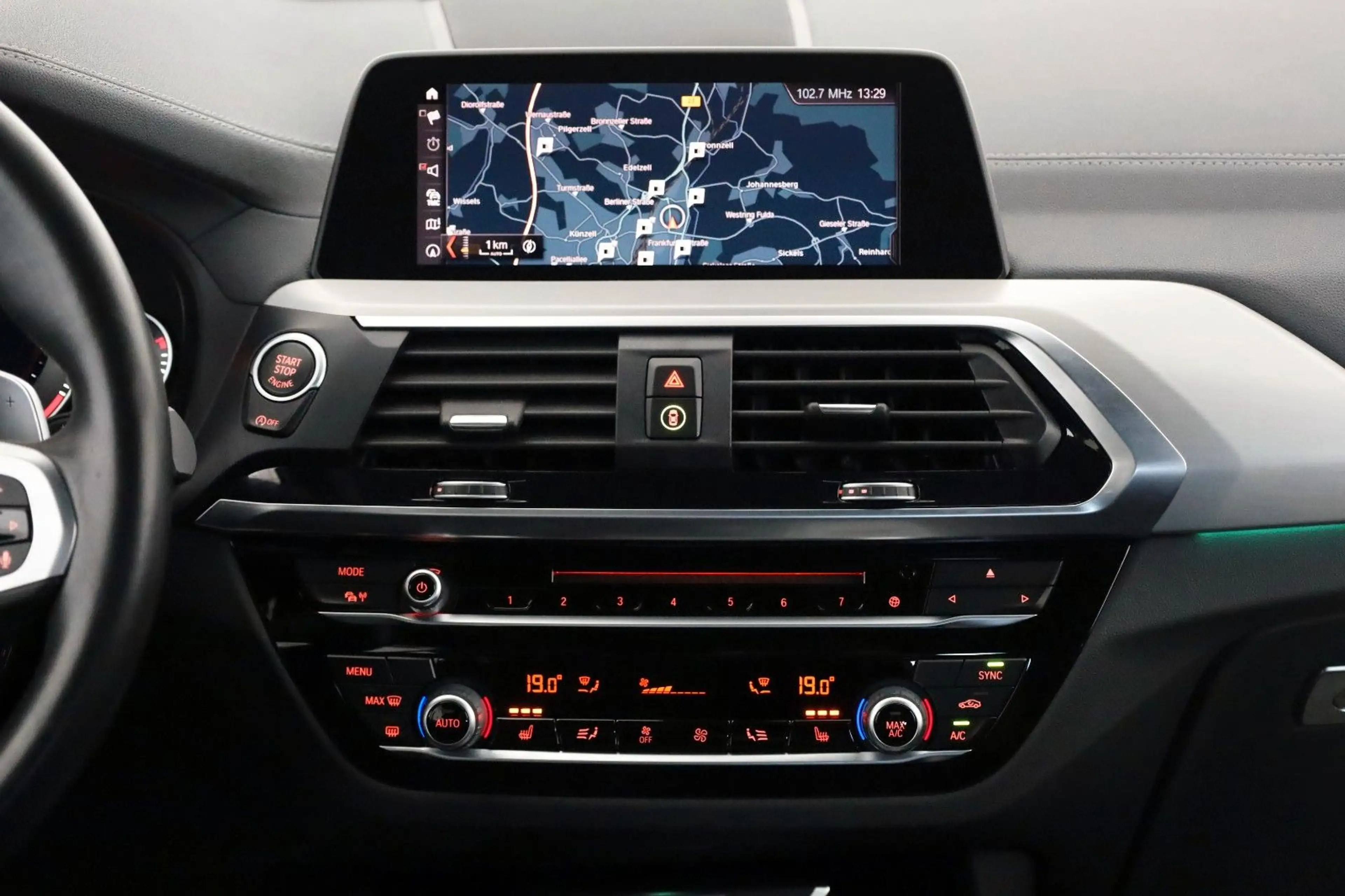 BMW X3 xDrive 20d M Sport T.Leder,Navi,LED,HUD,AHK — photo 12