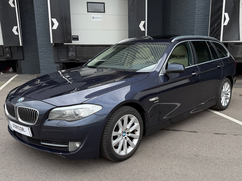BMW 530 5-serie Touring 530xd High Executive PANO/HEAD-UP/ — photo 2