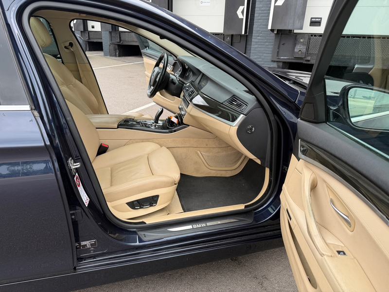 BMW 530 5-serie Touring 530xd High Executive PANO/HEAD-UP/ — photo 15