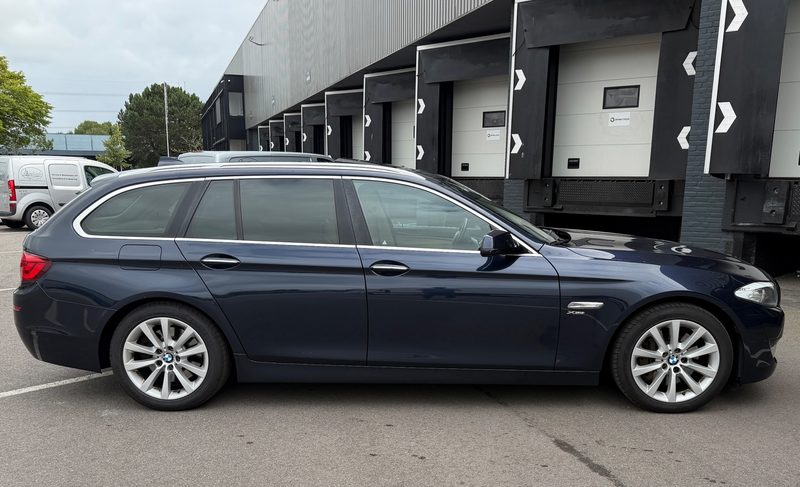 BMW 530 5-serie Touring 530xd High Executive PANO/HEAD-UP/ — photo 7