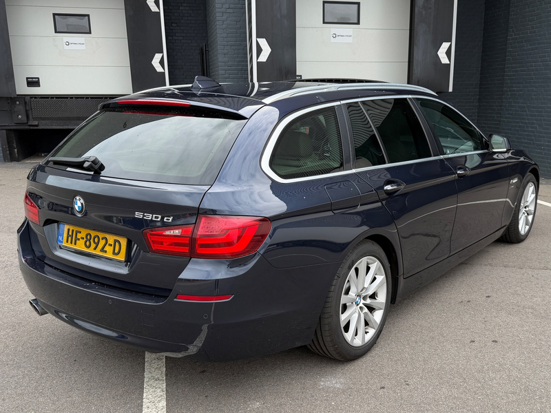BMW 530 5-serie Touring 530xd High Executive PANO/HEAD-UP/ — photo 6