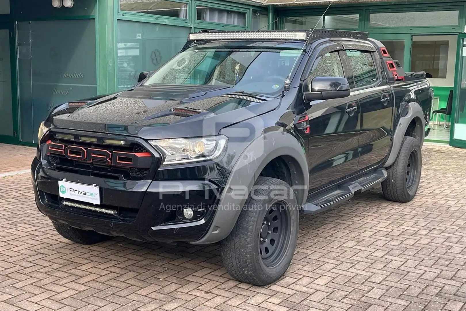 Ford Ranger Ranger 3.2 TDCi DC Wildtrak 5pt. Noir - 1