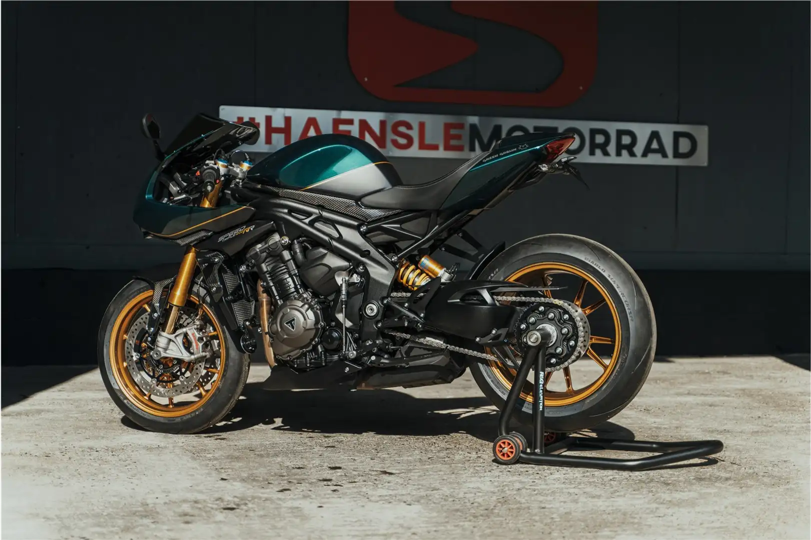 Triumph Speed Triple 1200 RR - 1
